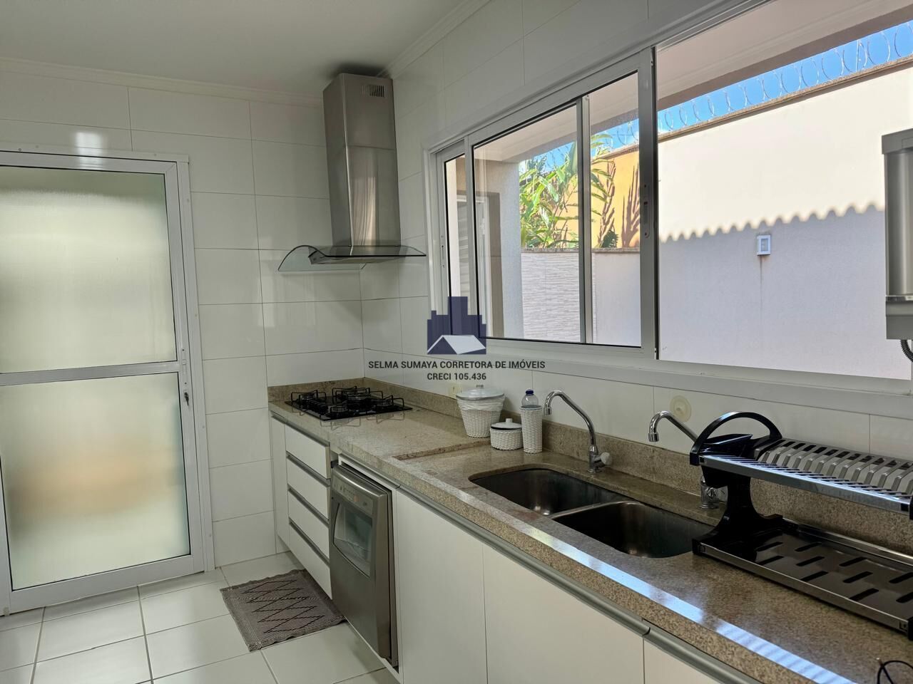Casa de Condomínio com 3 quartos à venda, 190m² — foto 6 de 13