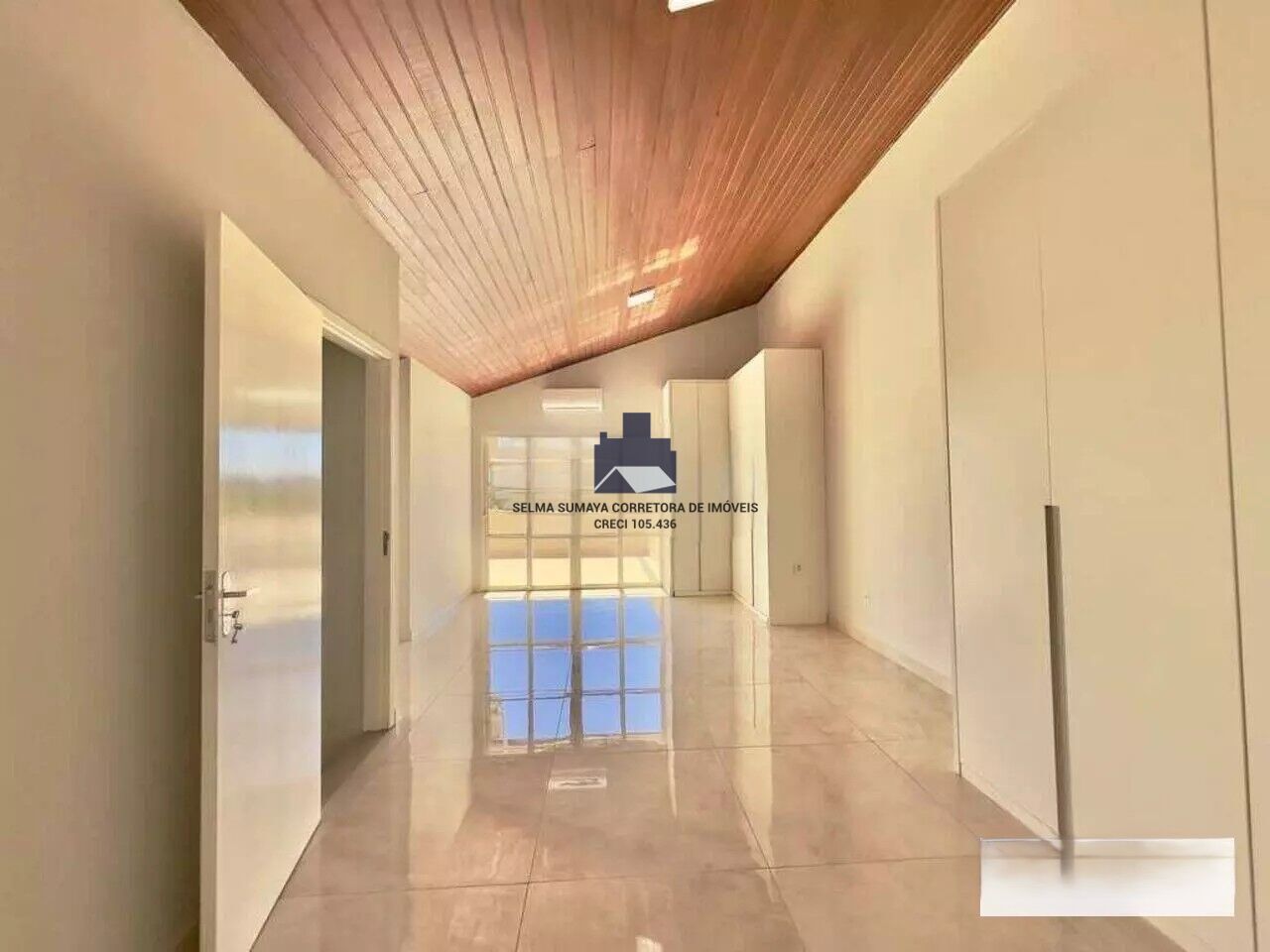 Casa de Condomínio com 3 quartos à venda, 220m² — foto 16 de 19