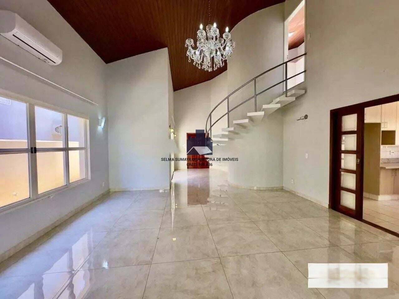 Casa de Condomínio com 3 quartos à venda, 220m² — foto 4 de 19