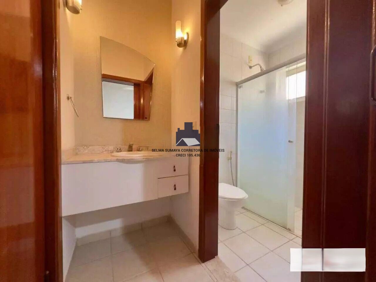 Casa de Condomínio com 3 quartos à venda, 220m² — foto 11 de 19