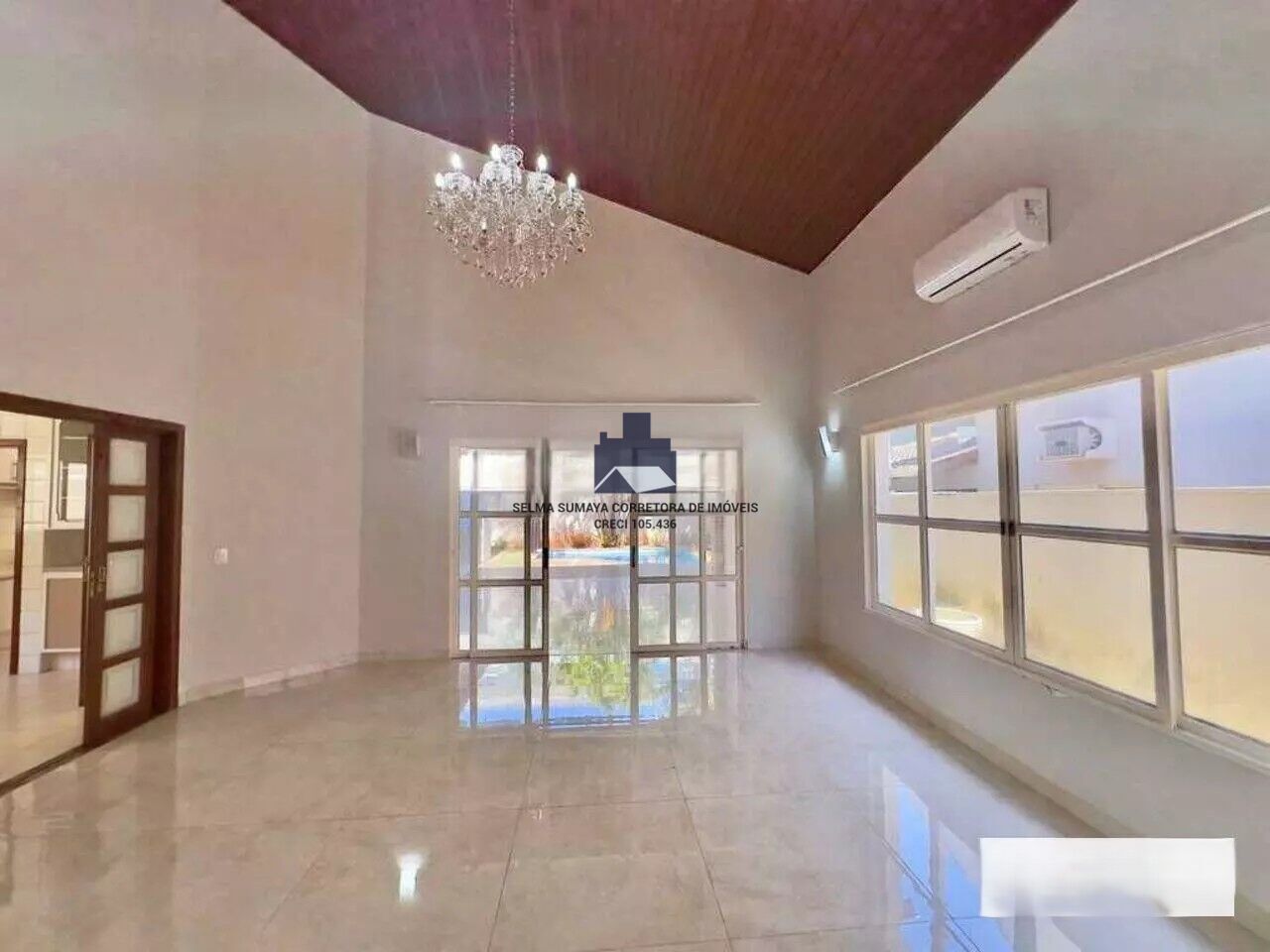 Casa de Condomínio com 3 quartos à venda, 220m² — foto 10 de 19