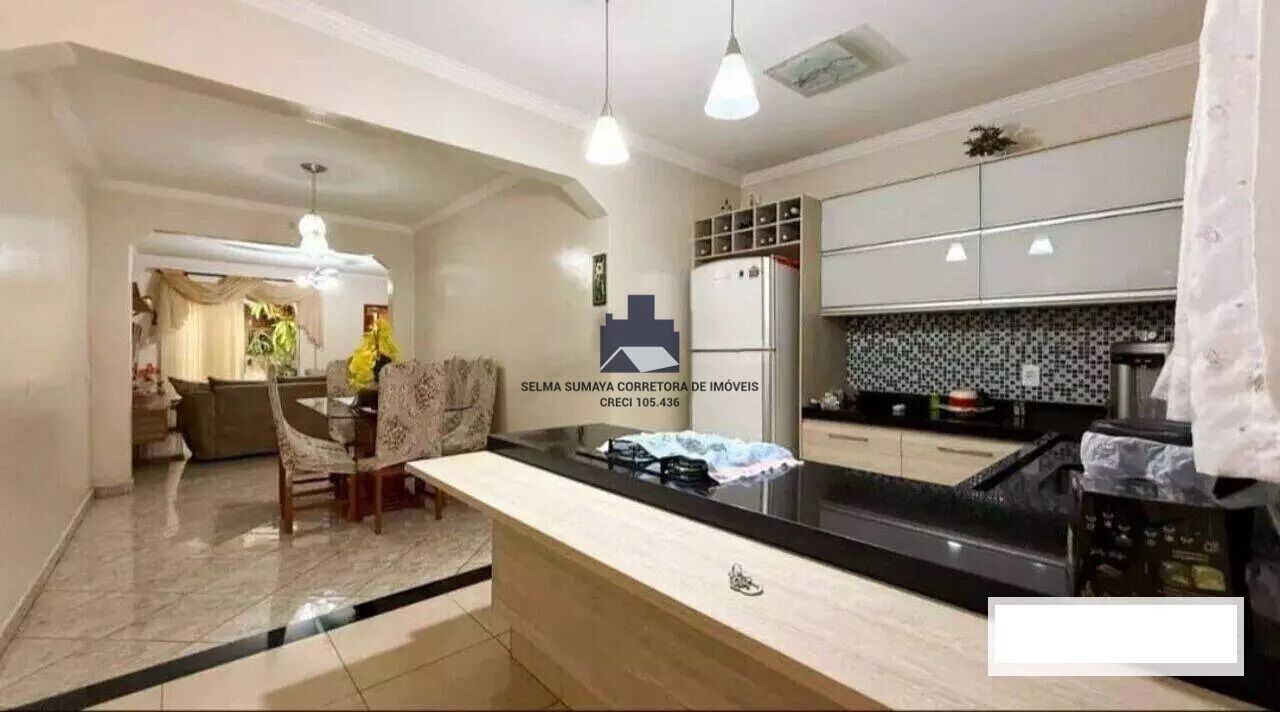 Casa com 4 quartos à venda, 269m² — foto 8 de 28