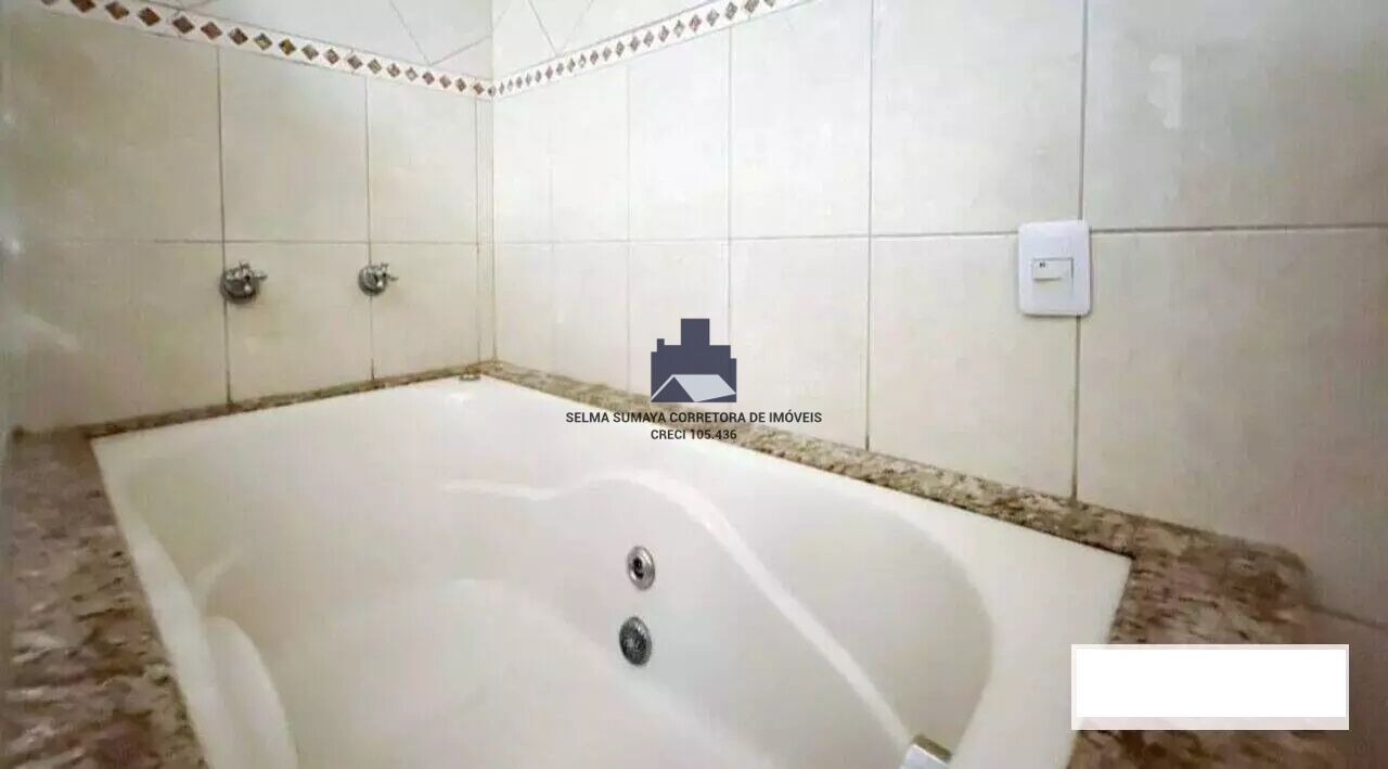 Casa com 4 quartos à venda, 269m² — foto 18 de 28