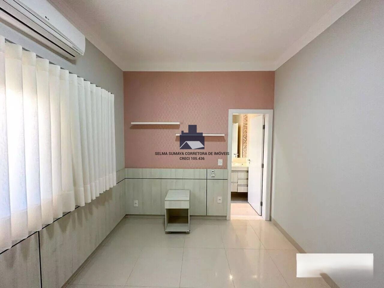 Casa de Condomínio com 3 quartos à venda, 250m² — foto 23 de 26
