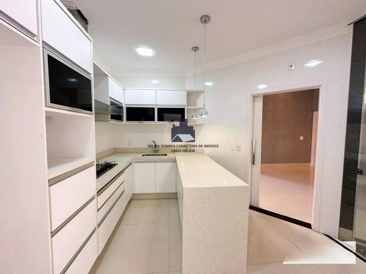 Casa de Condomínio com 3 quartos à venda, 250m² — foto 25 de 26