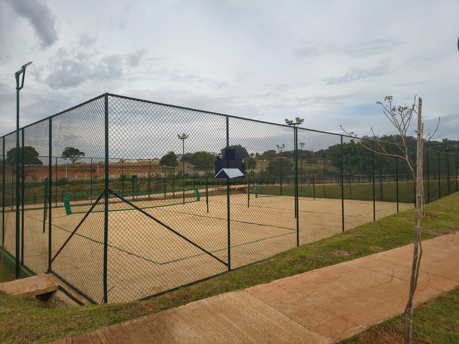 Terreno / Lote / Condomínio à venda, 243m² — foto 9 de 14