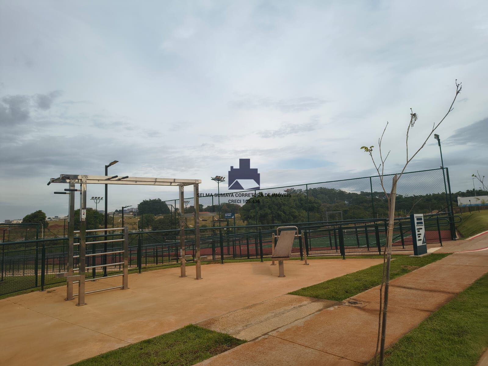 Terreno / Lote / Condomínio à venda, 243m² — foto 14 de 14