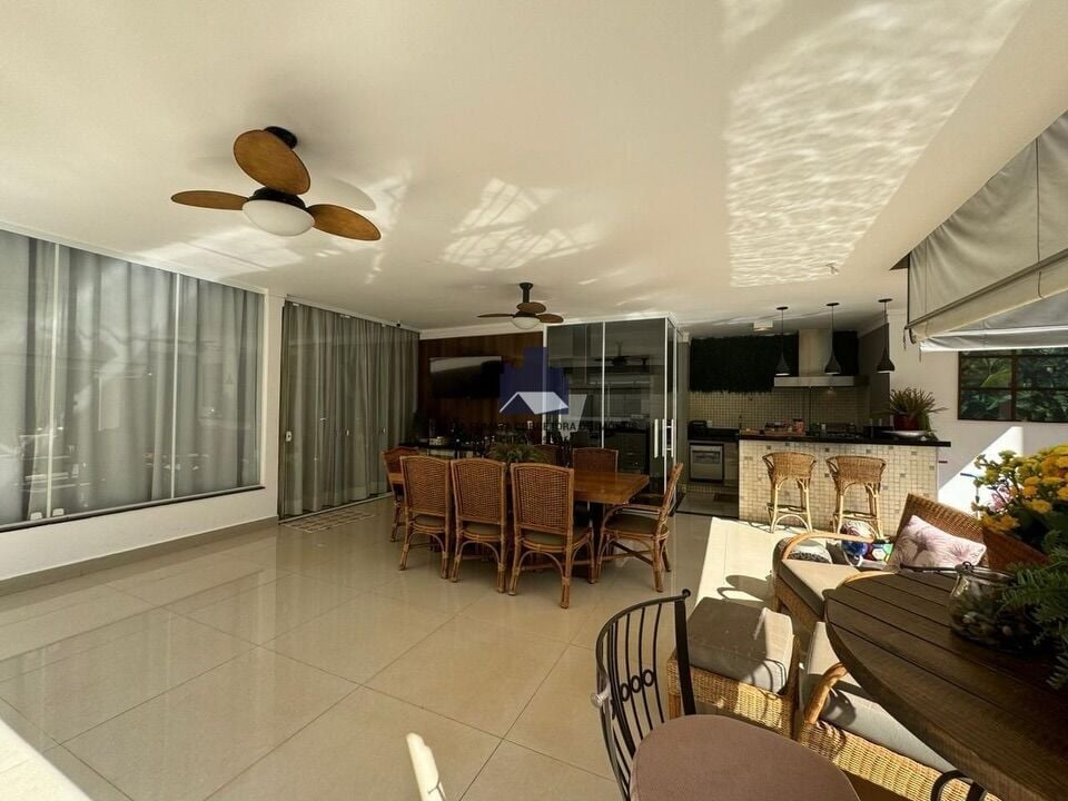 Casa de Condomínio com 3 quartos à venda, 239m² — foto 6 de 19