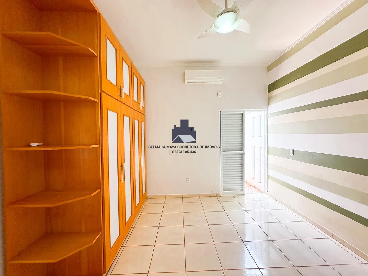 Casa de Condomínio com 3 quartos à venda, 215m² — foto 10 de 18