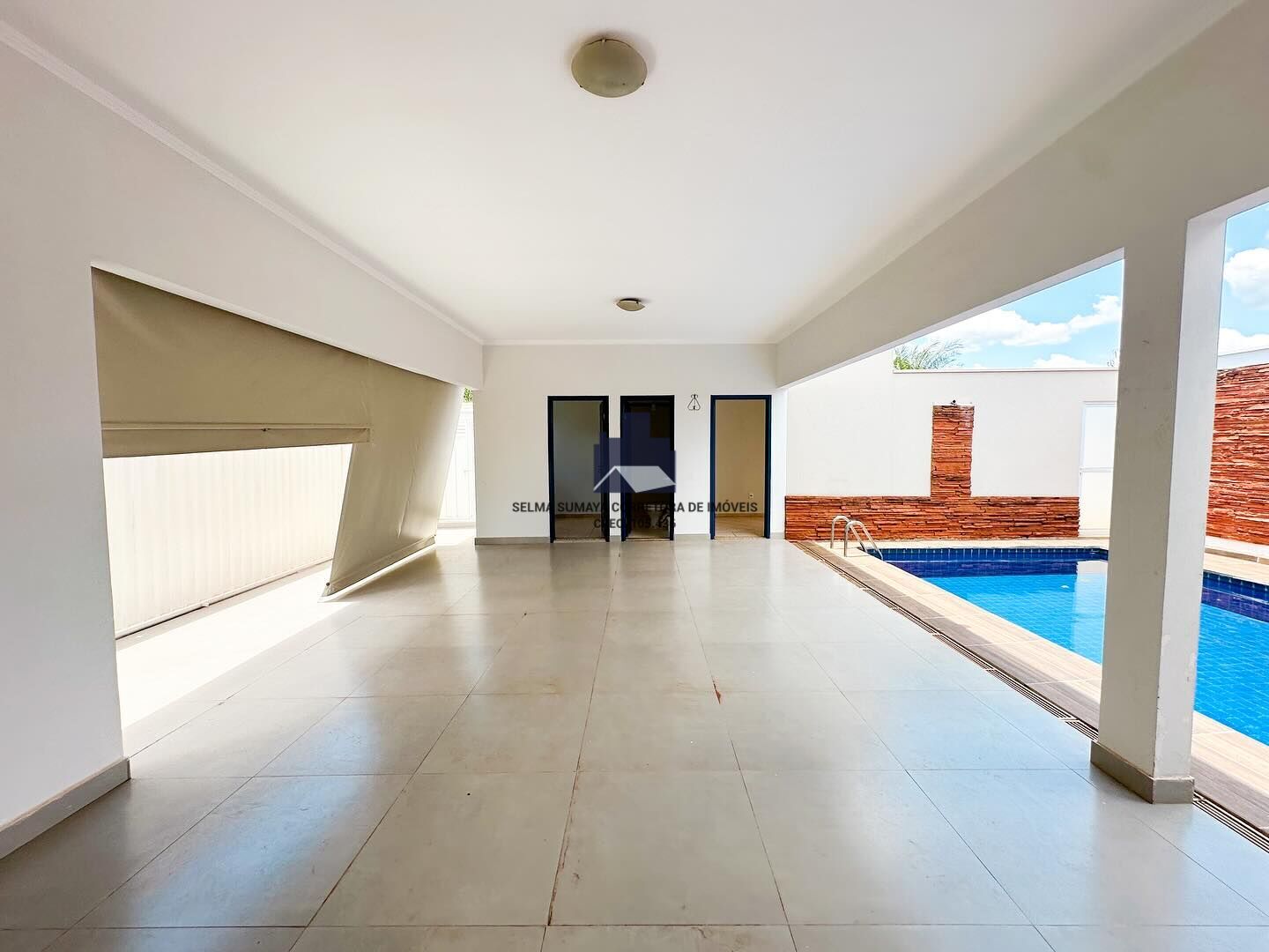 Casa de Condomínio com 3 quartos à venda, 215m² — foto 11 de 18