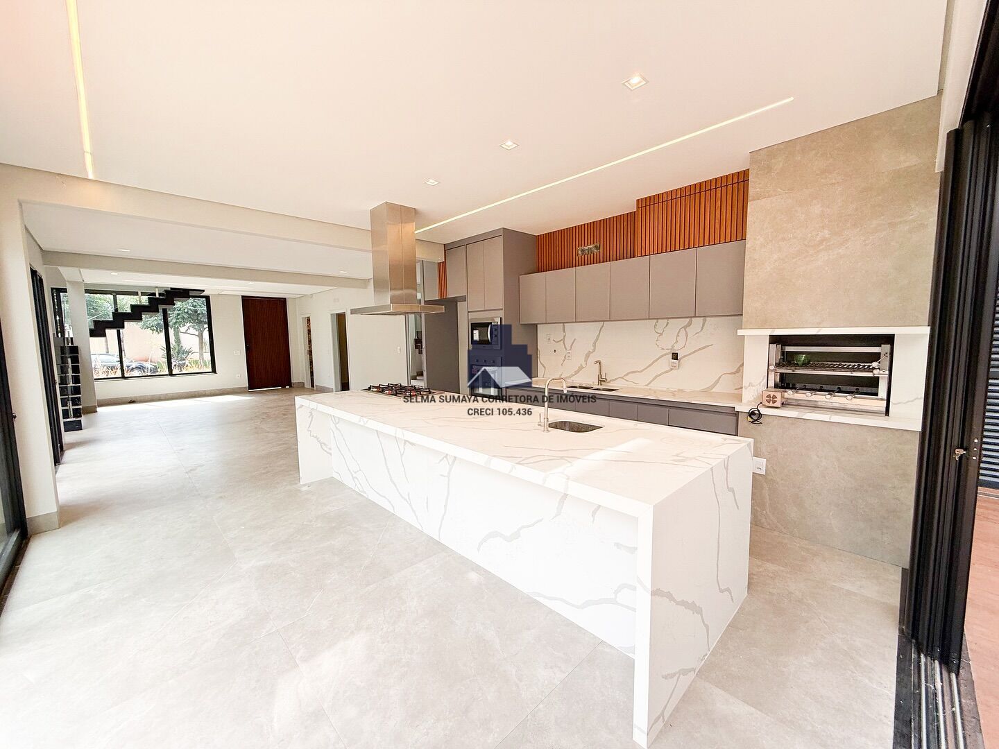 Casa de Condomínio com 3 quartos à venda, 230m² — foto 15 de 20