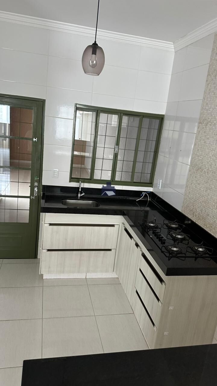 Casa com 3 quartos à venda, 160m² — foto 9 de 29