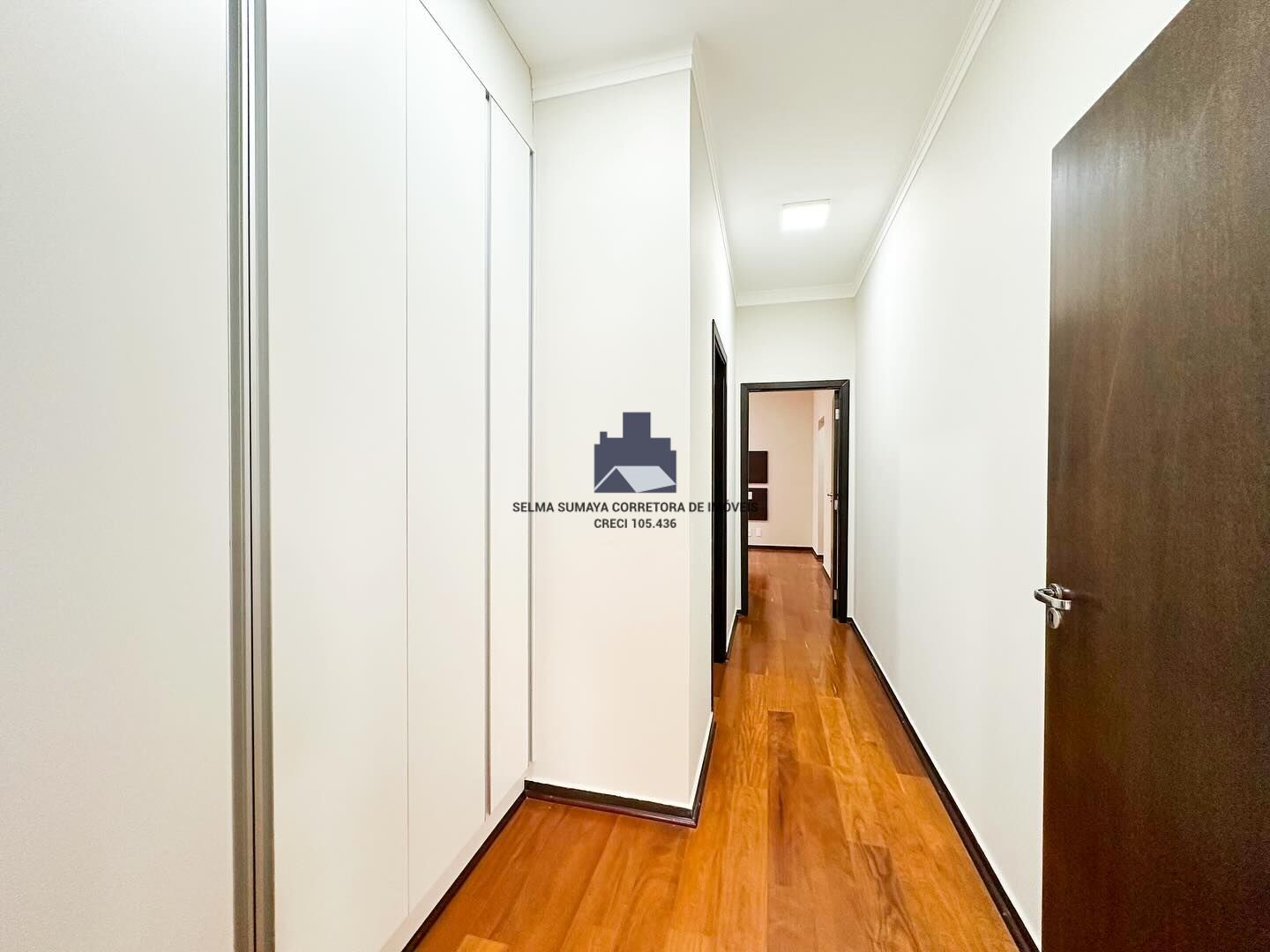 Casa de Condomínio com 3 quartos à venda, 223m² — foto 10 de 17