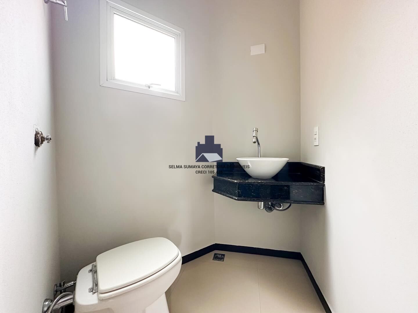 Casa de Condomínio com 3 quartos à venda, 223m² — foto 11 de 17