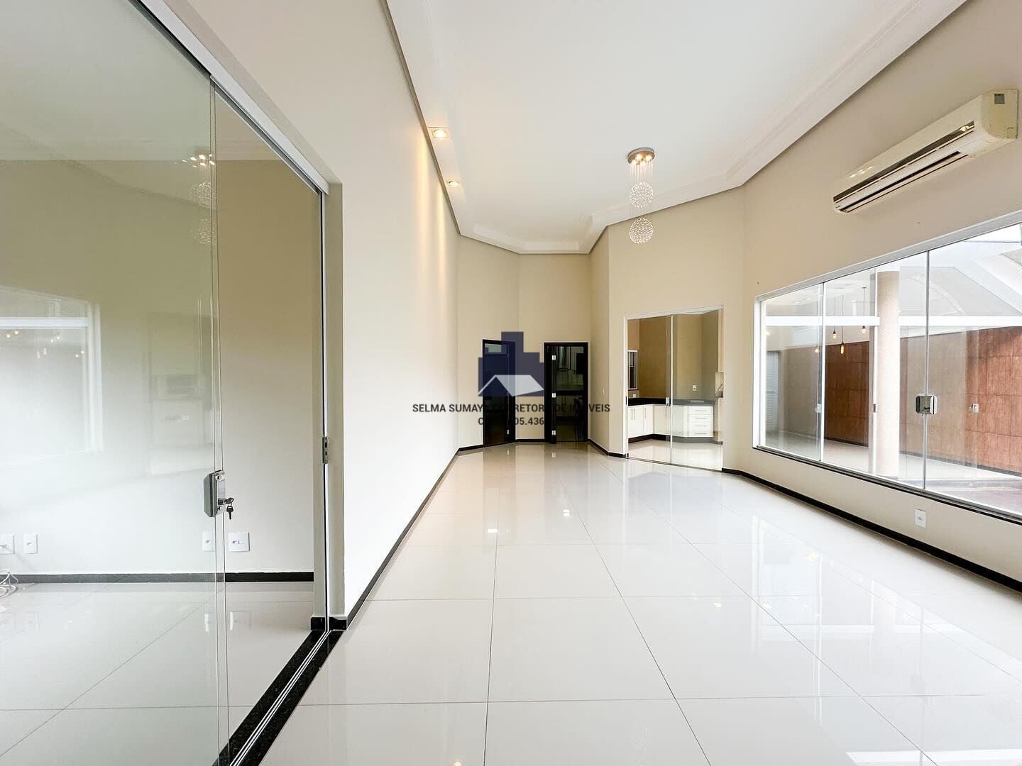 Casa de Condomínio com 3 quartos à venda, 223m² — foto 9 de 17