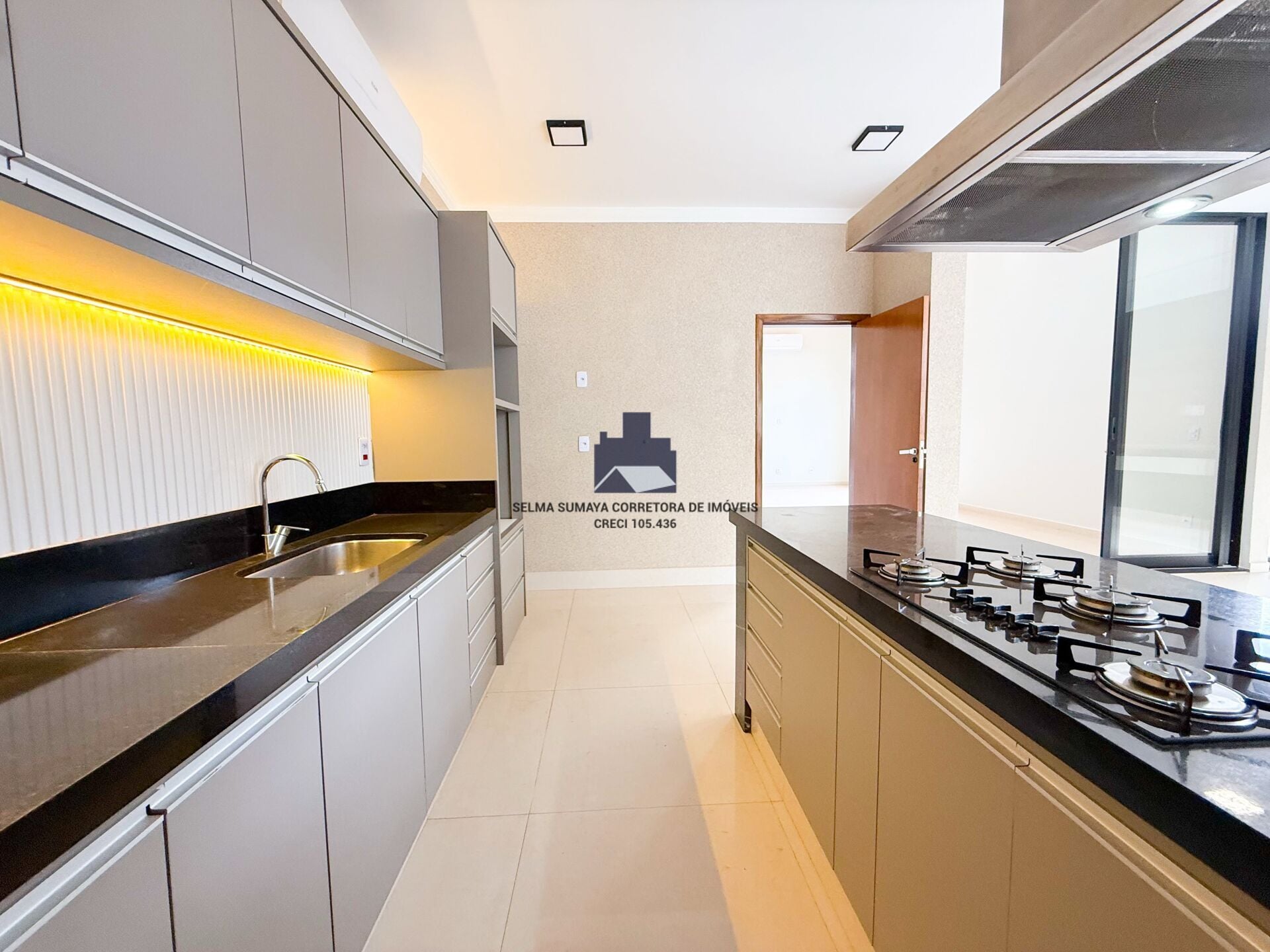 Casa de Condomínio com 3 quartos à venda, 219m² — foto 5 de 20