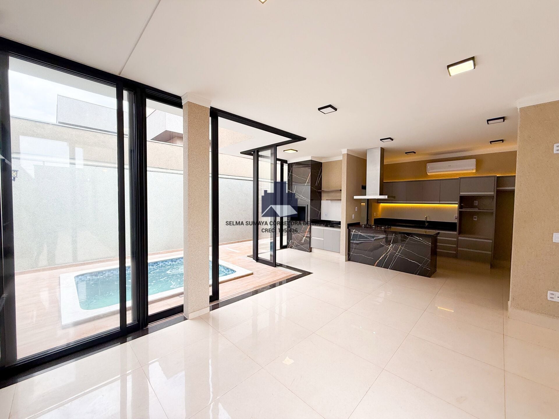 Casa de Condomínio com 3 quartos à venda, 219m² — foto 14 de 20
