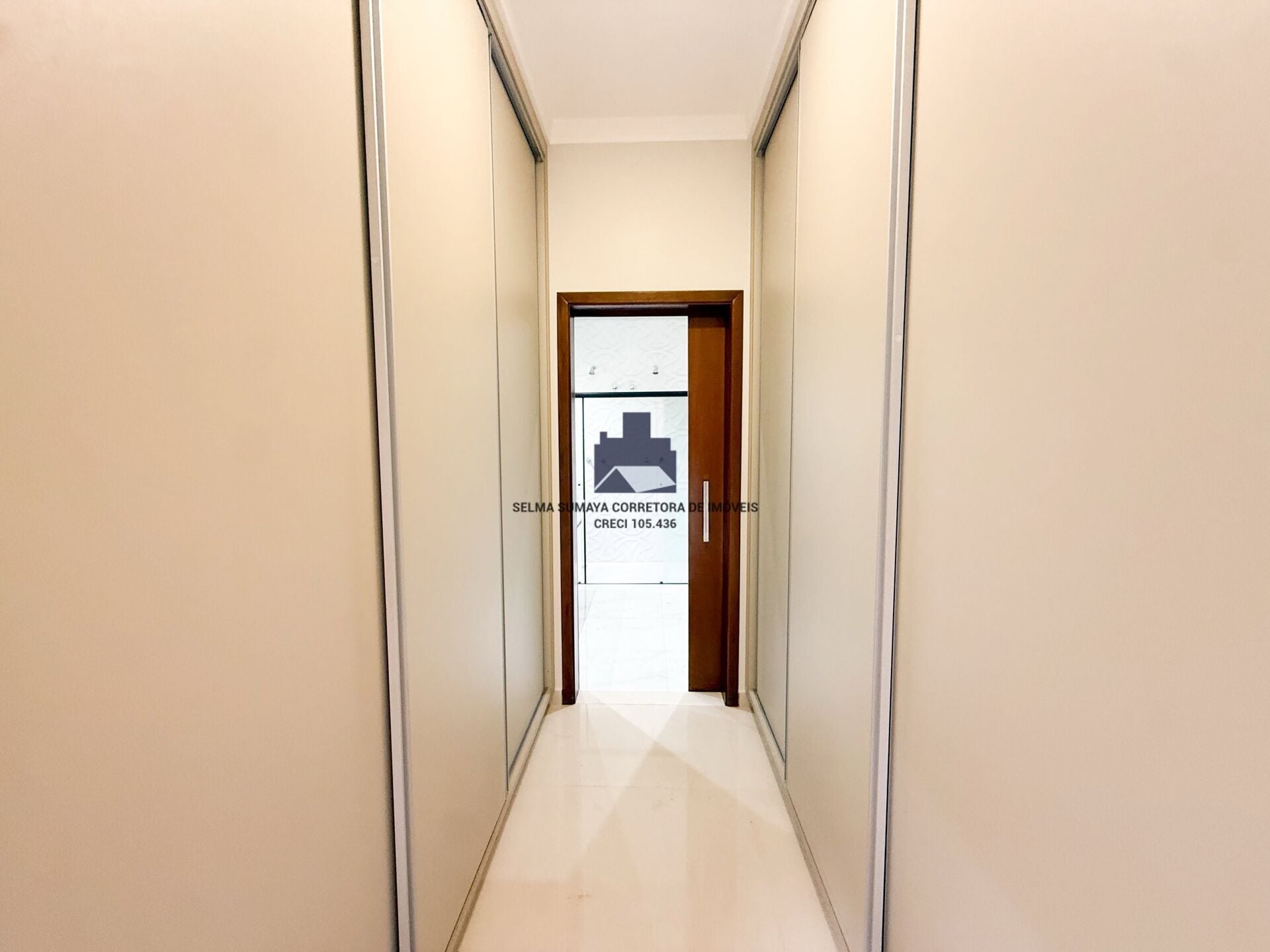 Casa de Condomínio com 3 quartos à venda, 219m² — foto 8 de 20