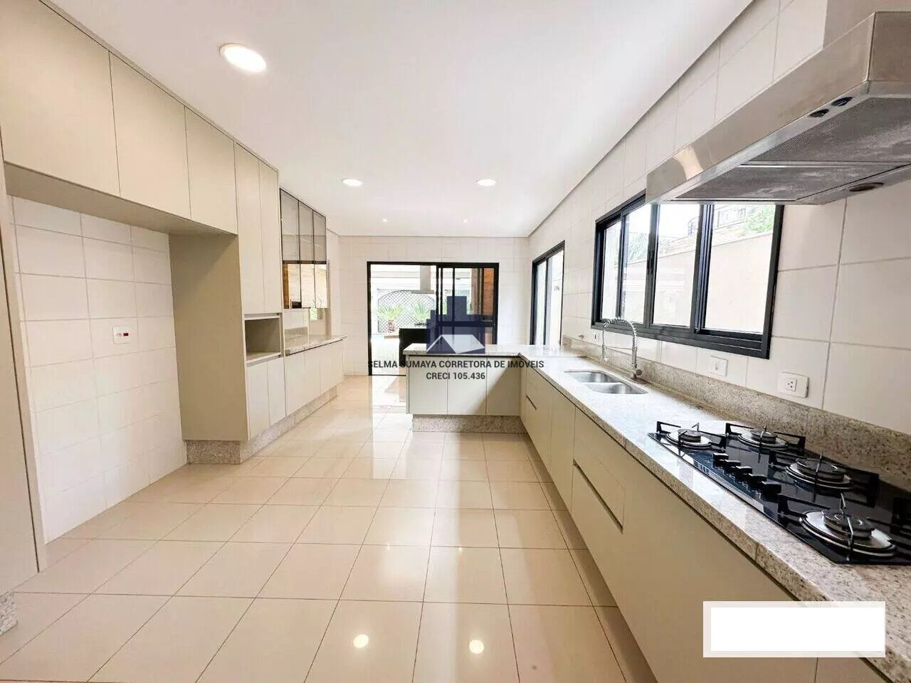 Casa de Condomínio com 3 quartos à venda, 380m² — foto 20 de 29