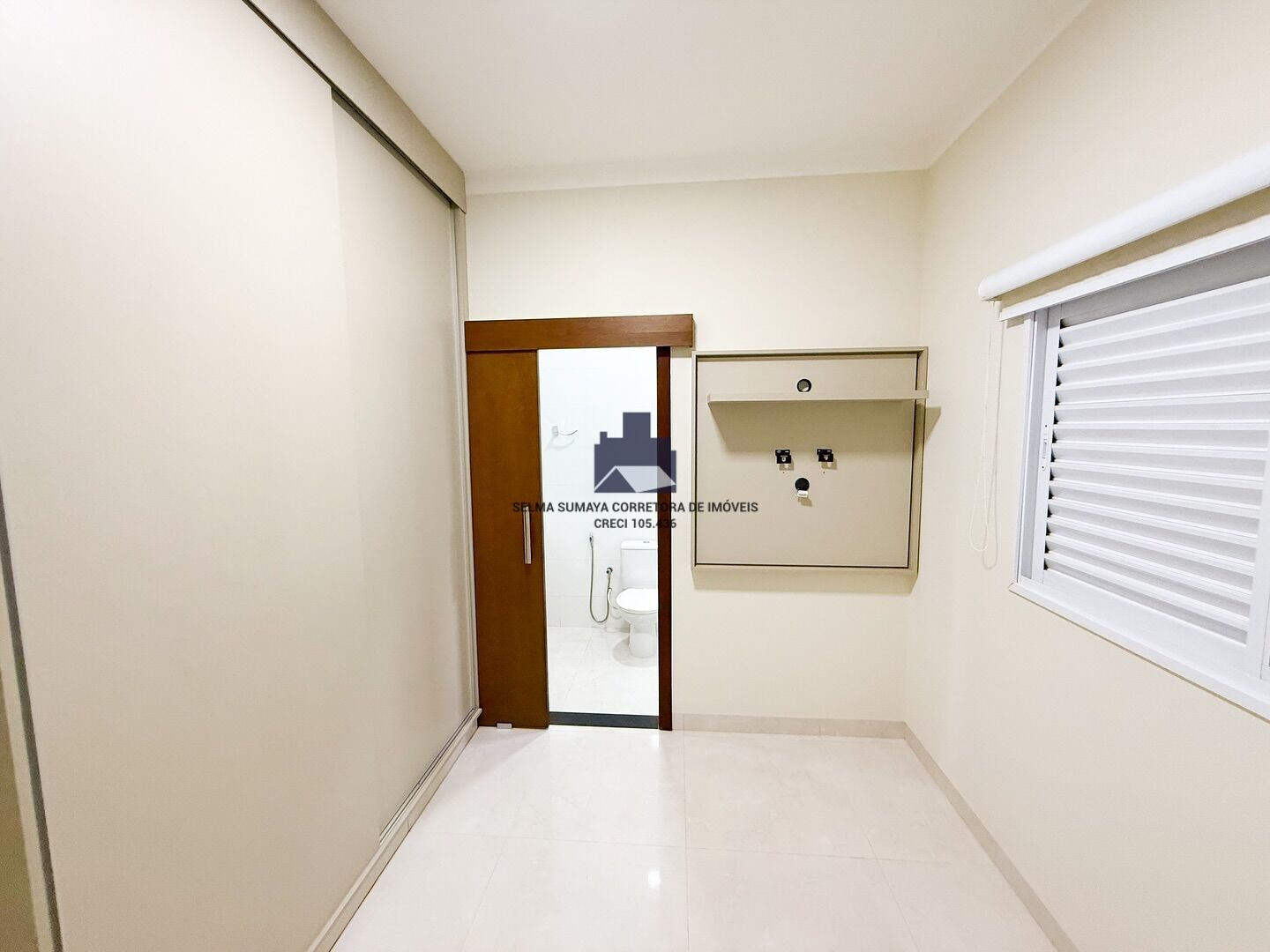 Casa de Condomínio com 3 quartos à venda, 180m² — foto 17 de 19