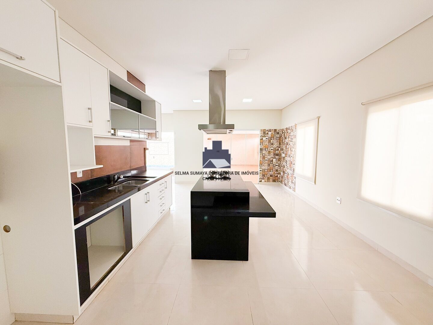 Casa de Condomínio com 3 quartos à venda, 180m² — foto 10 de 19