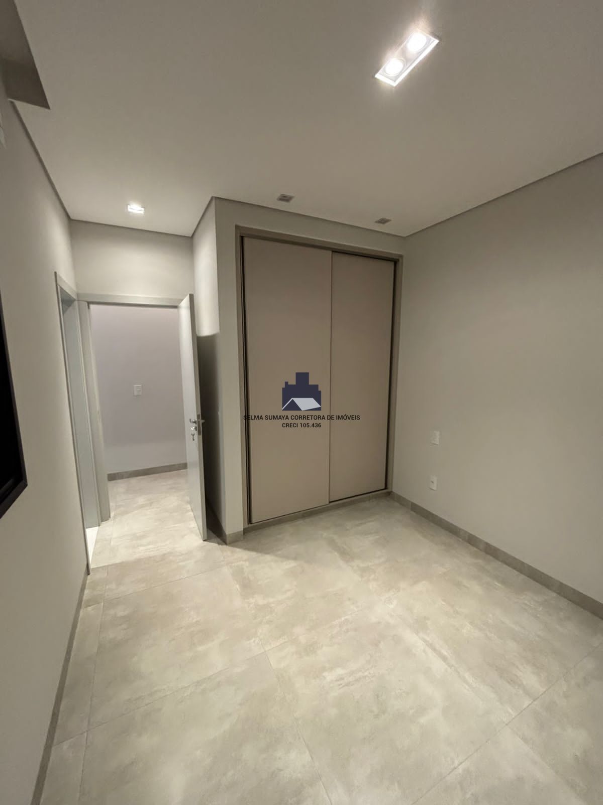 Casa de Condomínio com 3 quartos à venda, 182m² — foto 13 de 40