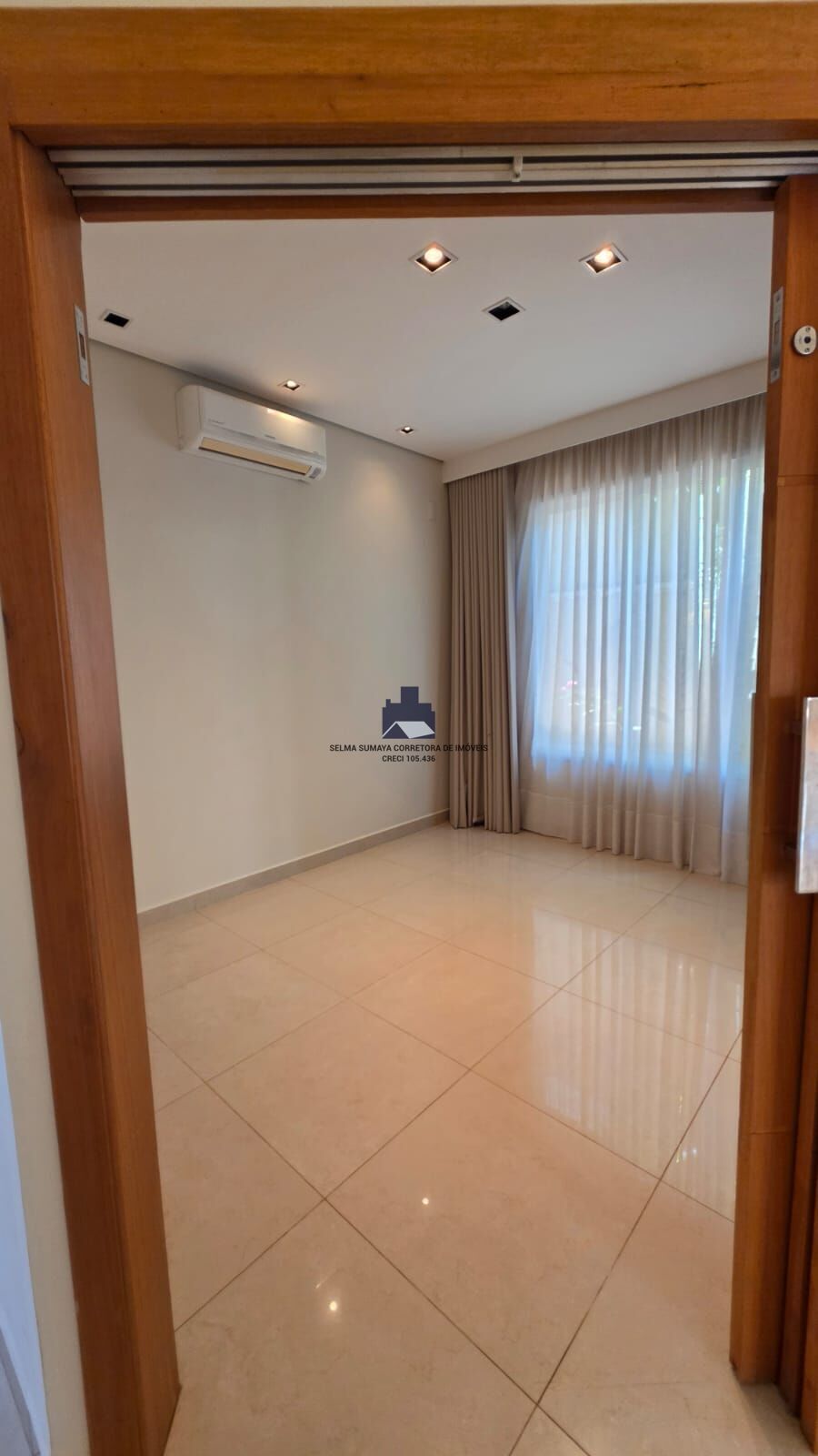 Casa de Condomínio com 3 quartos à venda, 250m² — foto 35 de 41