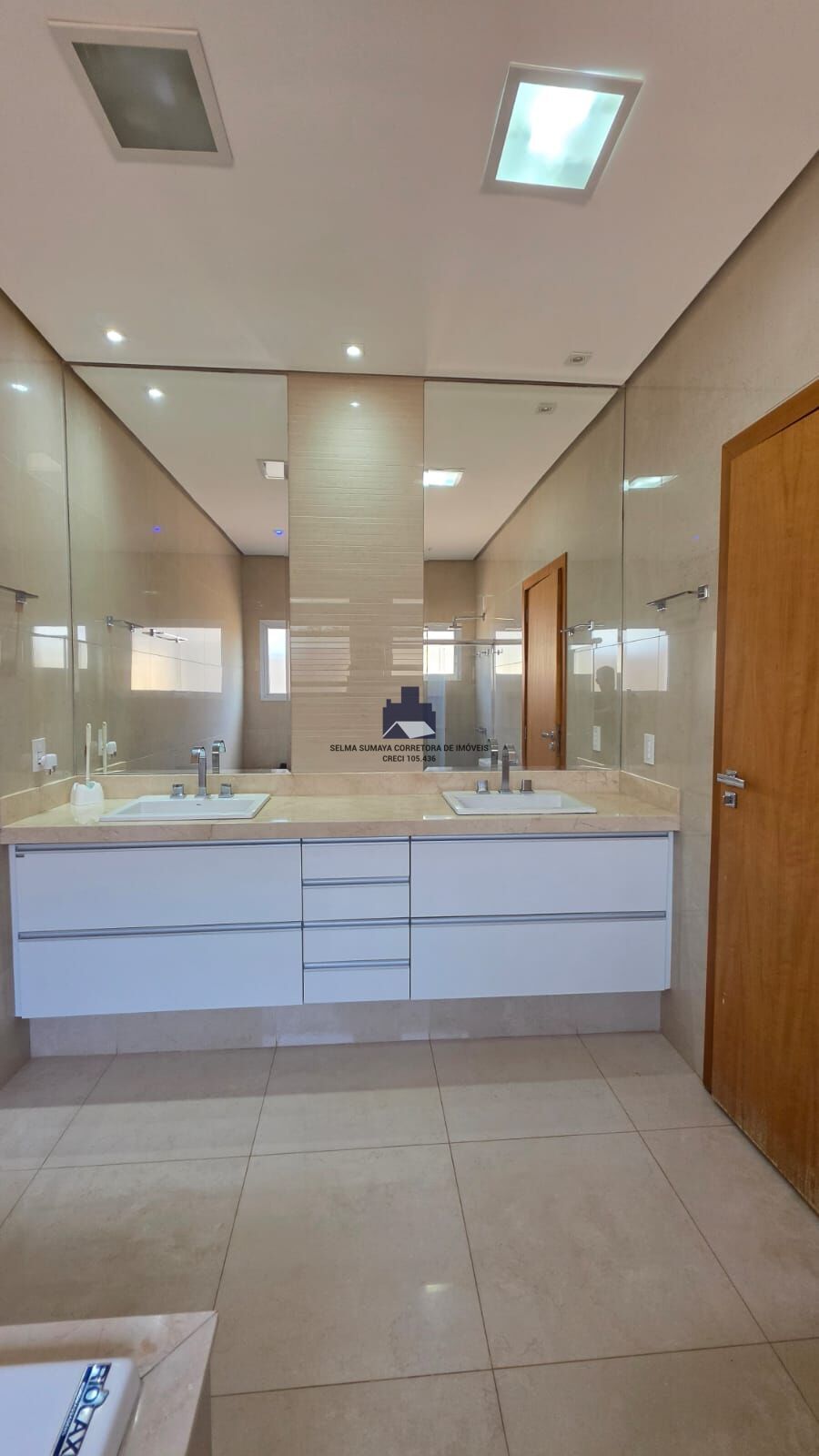 Casa de Condomínio com 3 quartos à venda, 250m² — foto 6 de 41