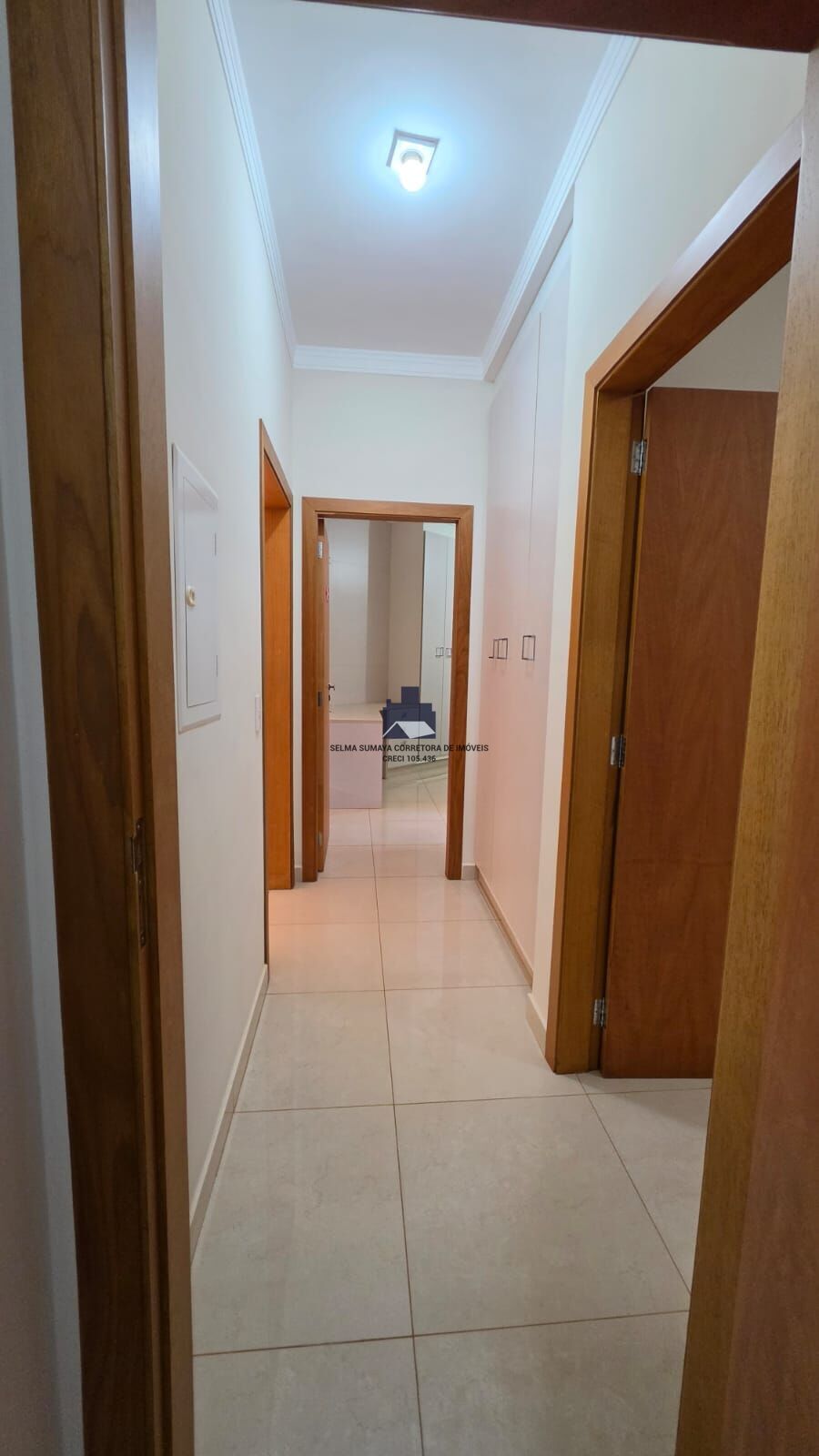 Casa de Condomínio com 3 quartos à venda, 250m² — foto 11 de 41