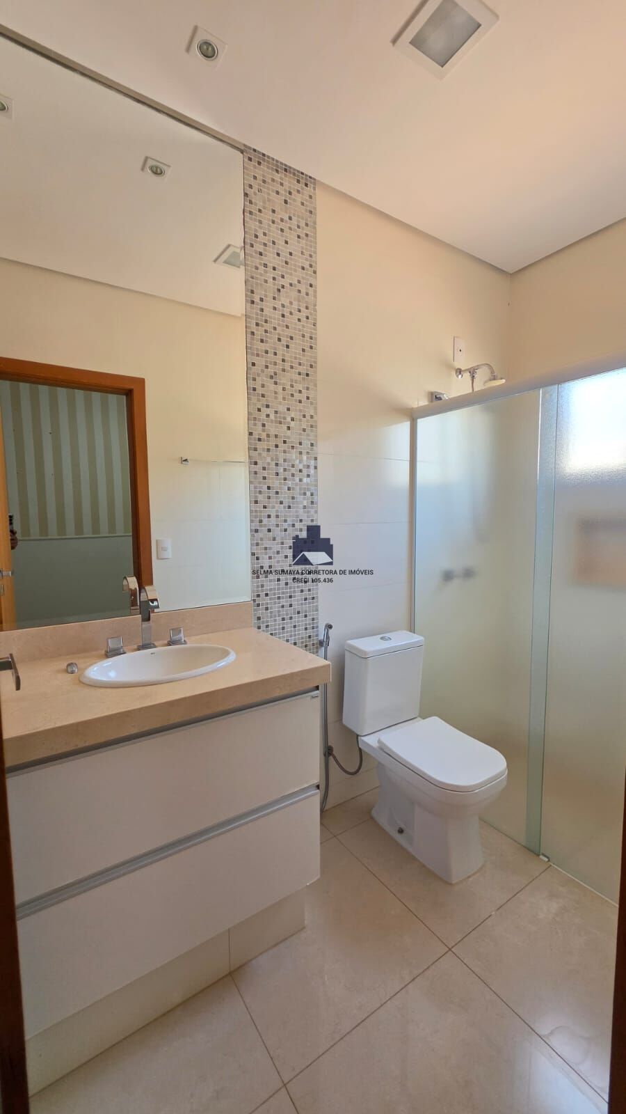 Casa de Condomínio com 3 quartos à venda, 250m² — foto 8 de 41
