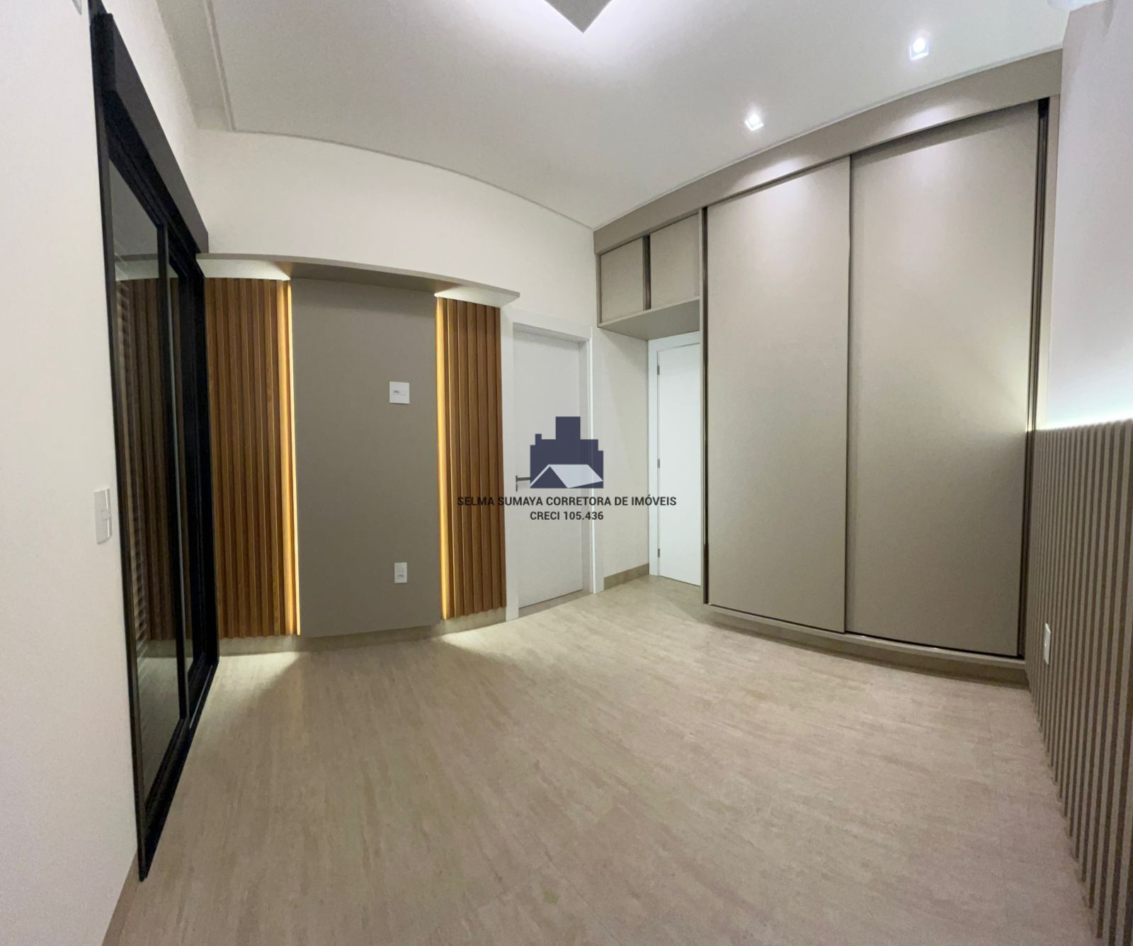 Casa de Condomínio com 3 quartos à venda, 240m² — foto 7 de 33