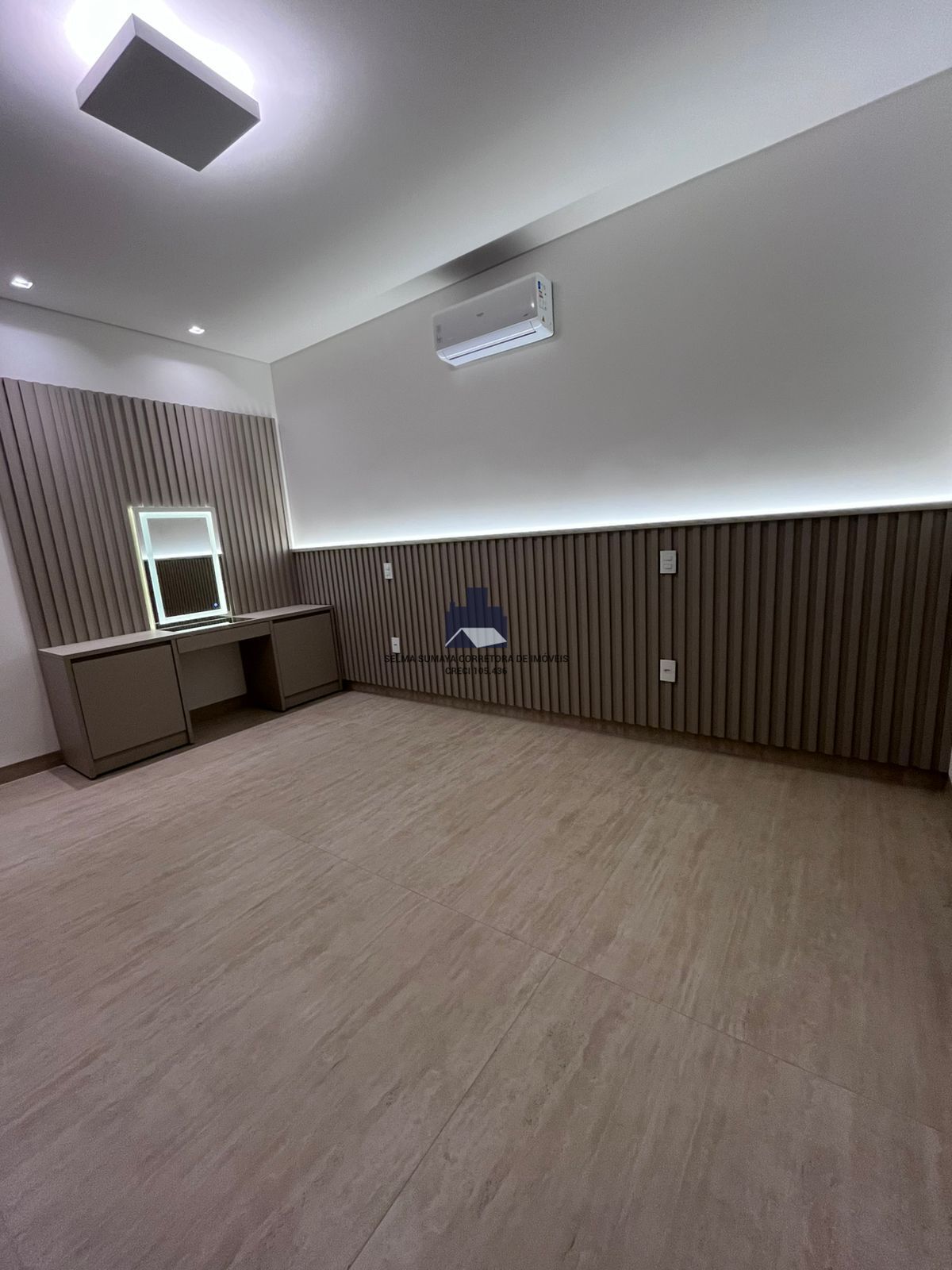 Casa de Condomínio com 3 quartos à venda, 240m² — foto 19 de 33