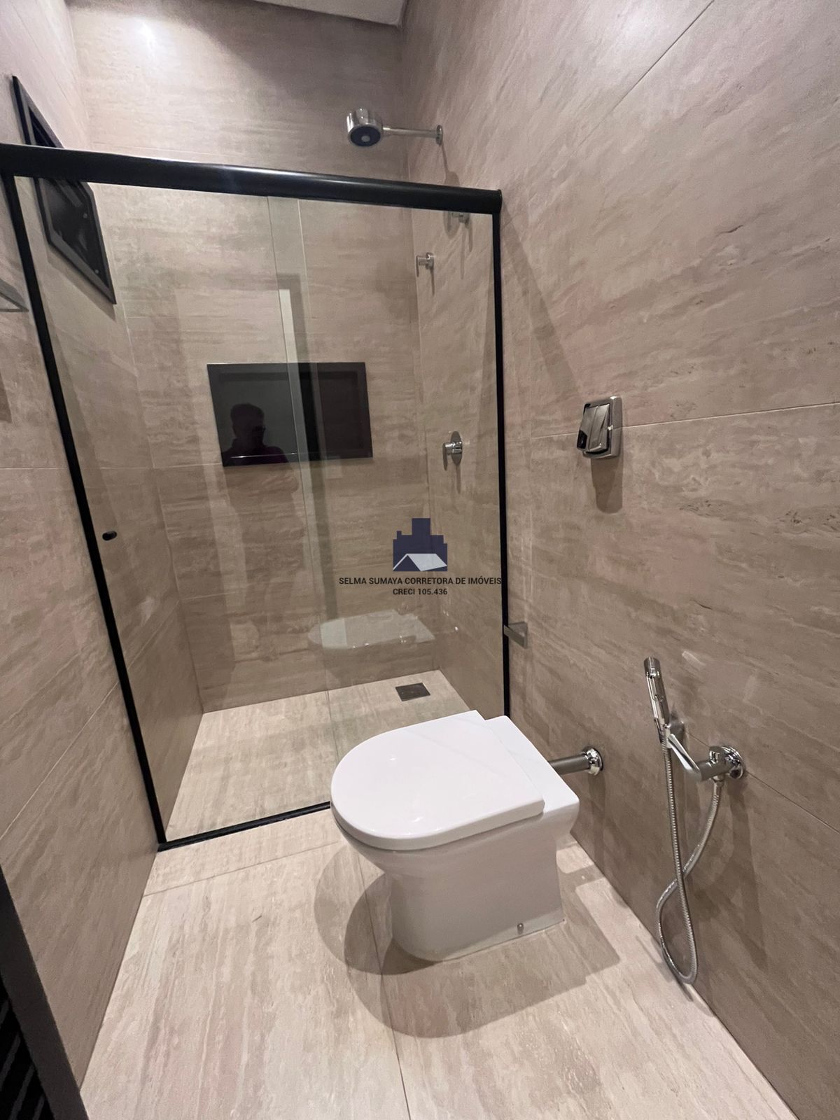 Casa de Condomínio com 3 quartos à venda, 240m² — foto 23 de 33