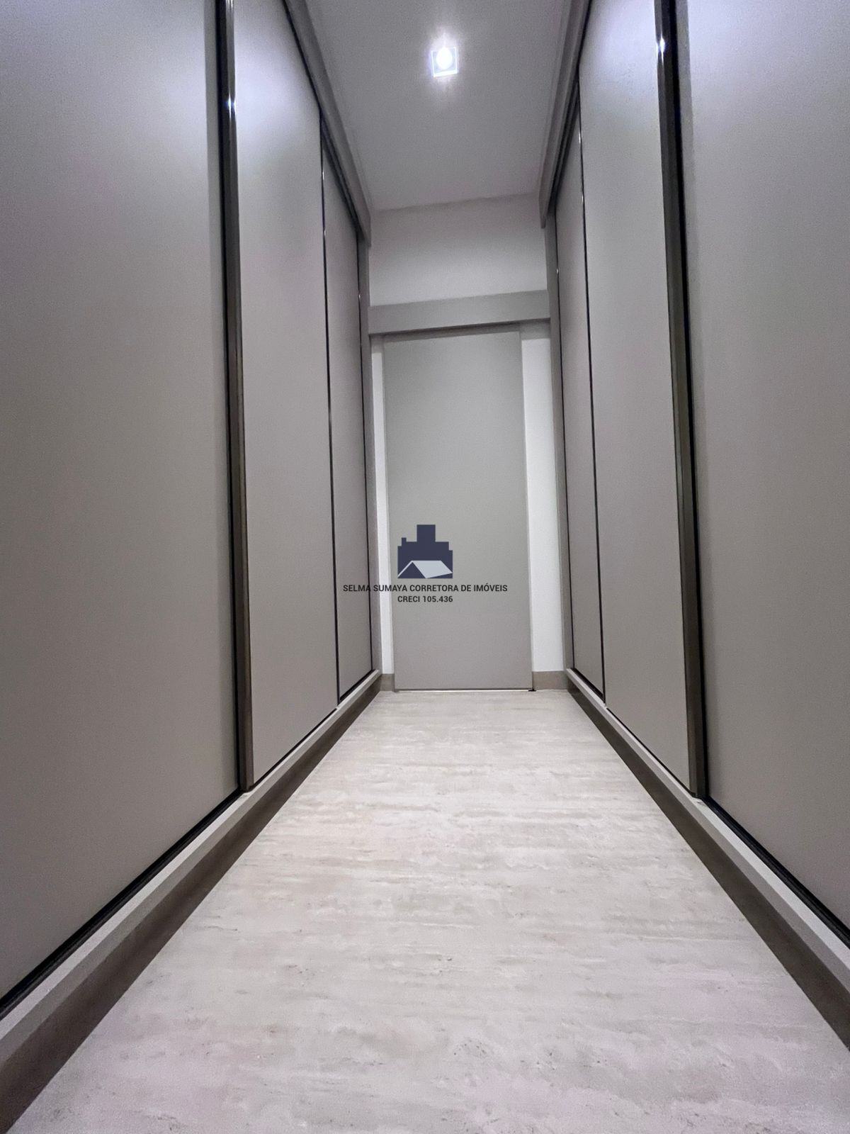 Casa de Condomínio com 3 quartos à venda, 240m² — foto 13 de 33