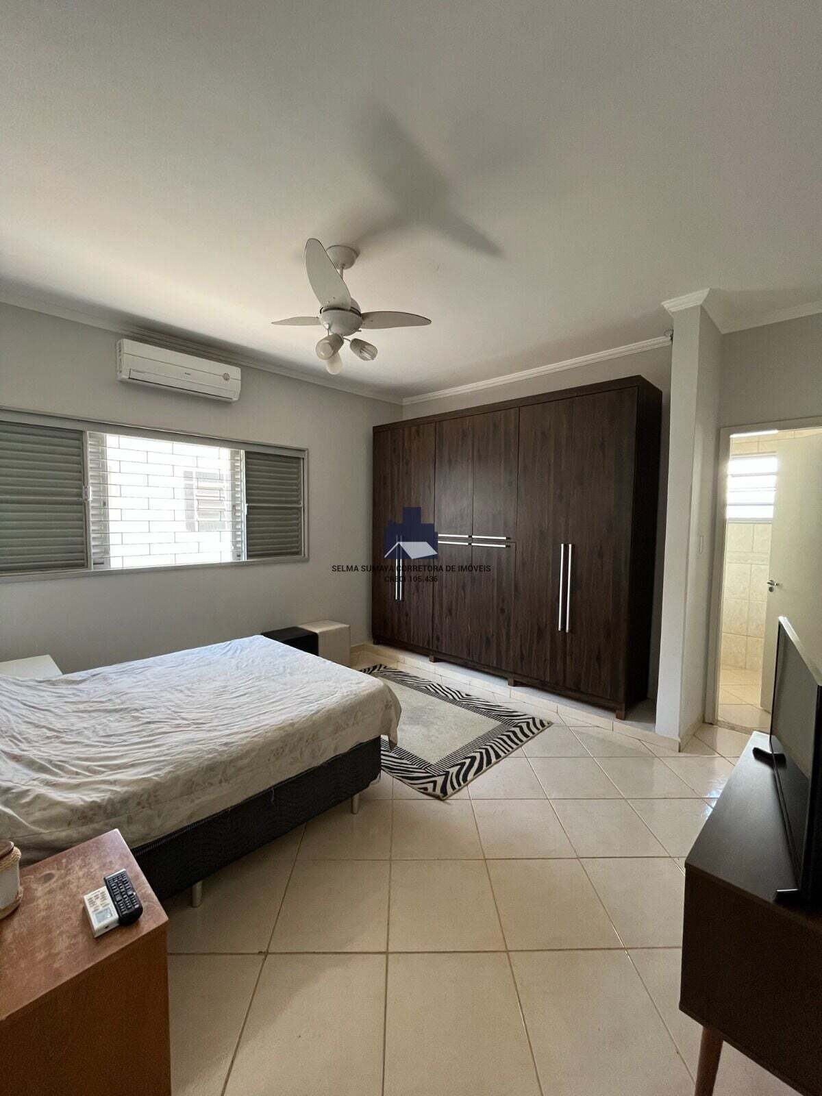 Casa com 3 quartos à venda, 236m² — foto 5 de 12
