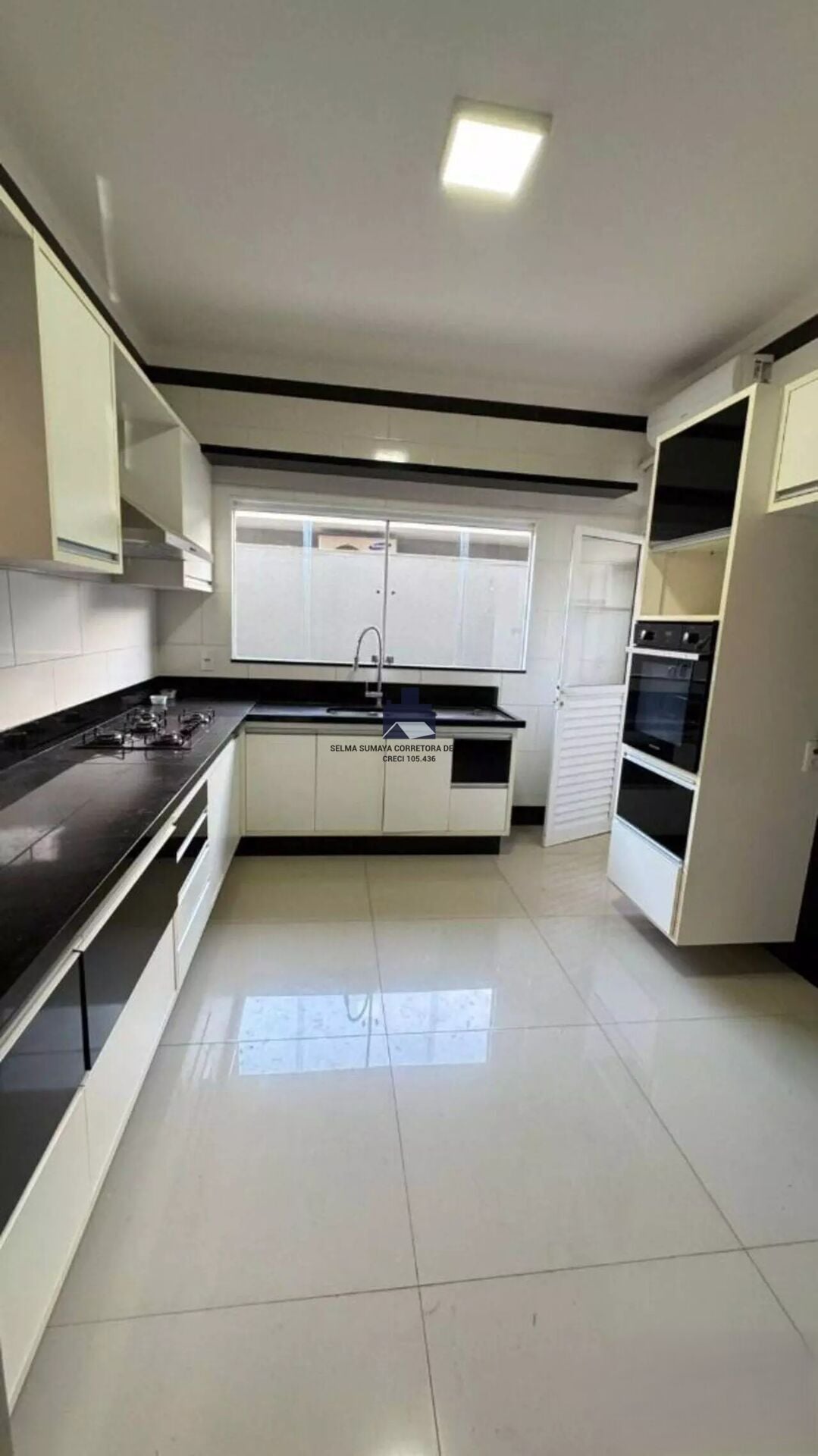 Casa de Condomínio com 4 quartos à venda, 380m² — foto 8 de 16