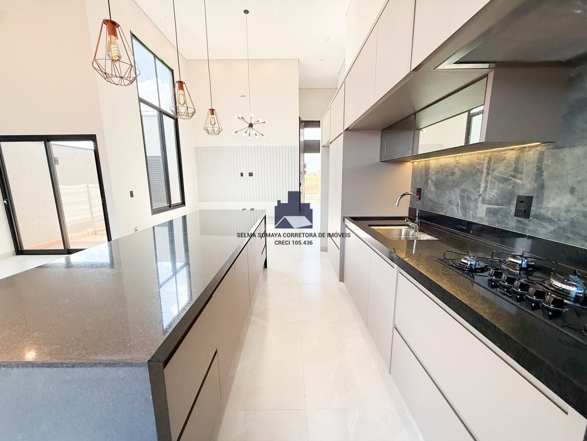 Casa de Condomínio com 3 quartos à venda, 180m² — foto 17 de 19