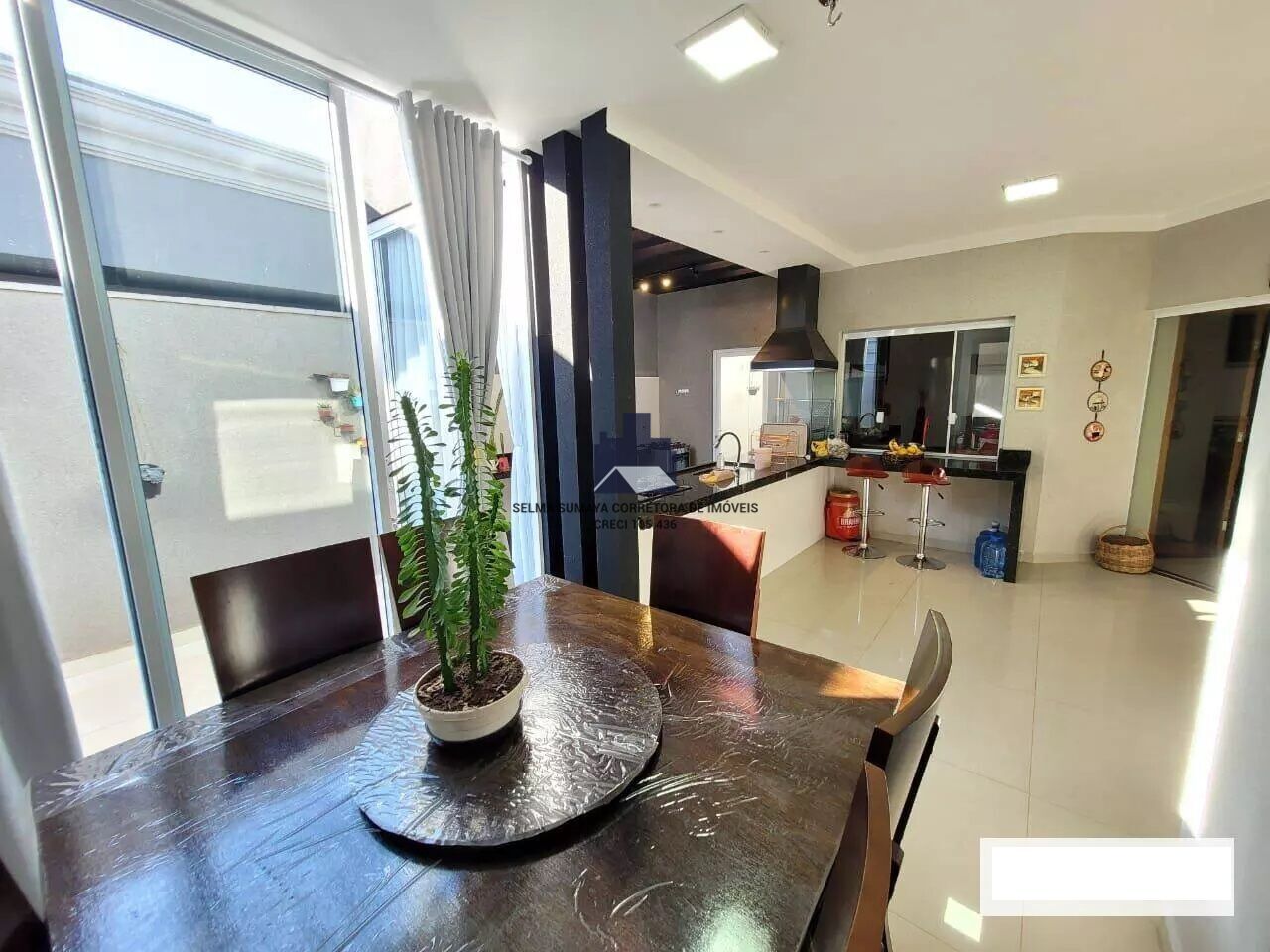 Casa de Condomínio com 3 quartos à venda, 168m² — foto 9 de 21