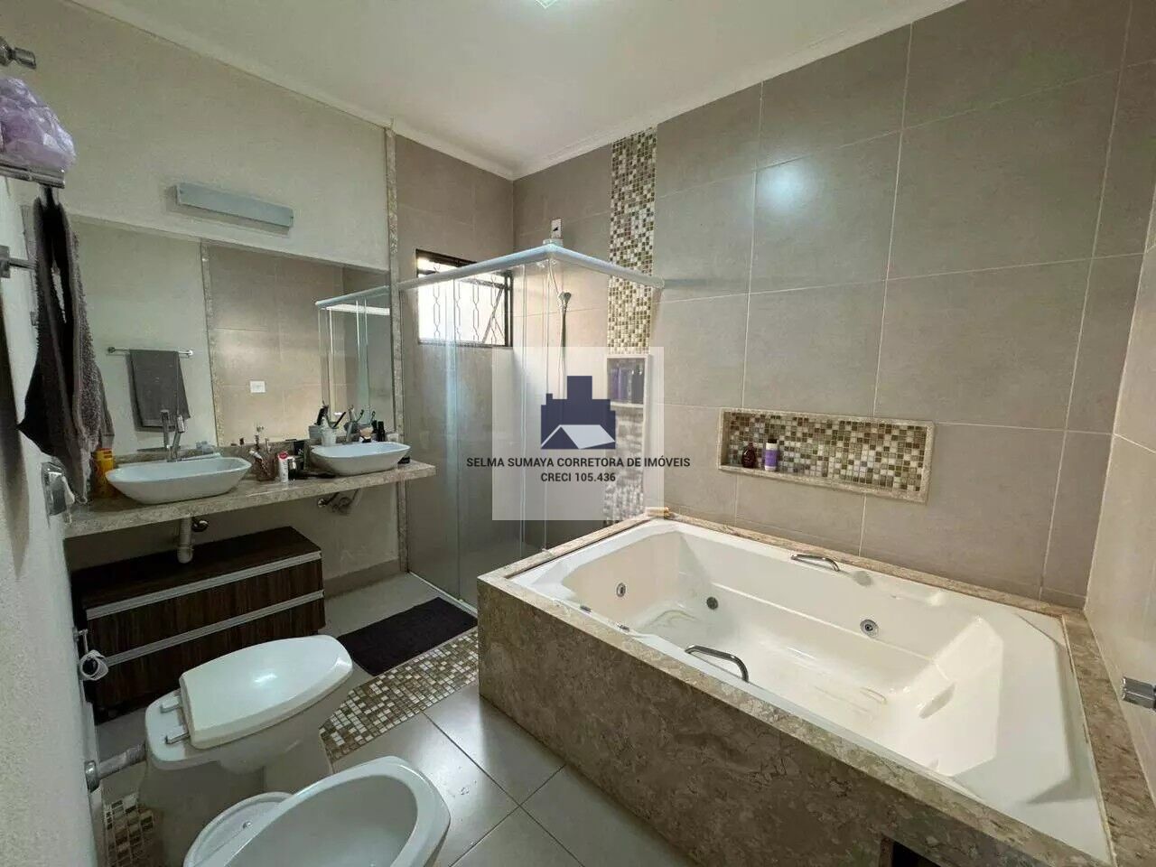 Casa com 4 quartos à venda, 300m² — foto 20 de 25