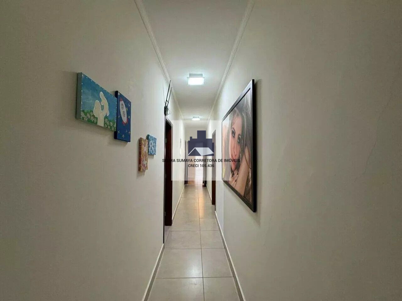 Casa com 4 quartos à venda, 300m² — foto 14 de 25