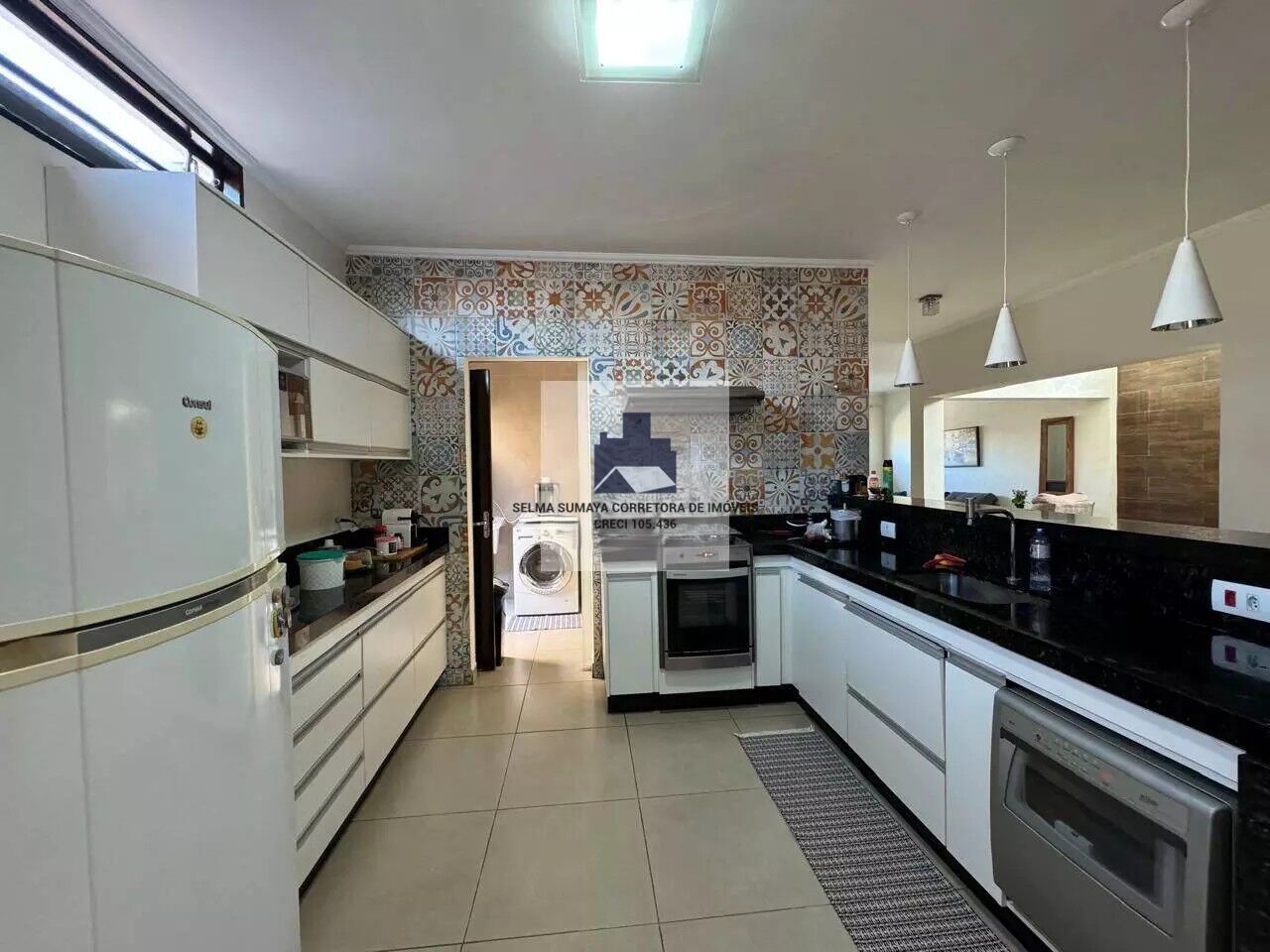 Casa com 4 quartos à venda, 300m² — foto 24 de 25