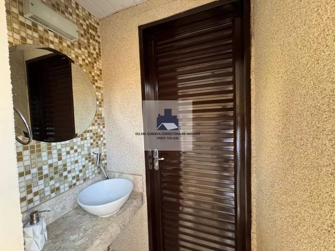 Casa com 4 quartos à venda, 300m² — foto 18 de 25