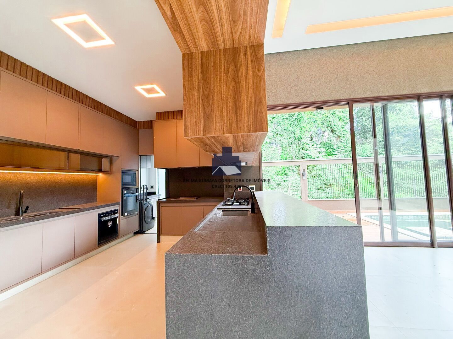 Casa de Condomínio com 3 quartos à venda, 220m² — foto 19 de 20