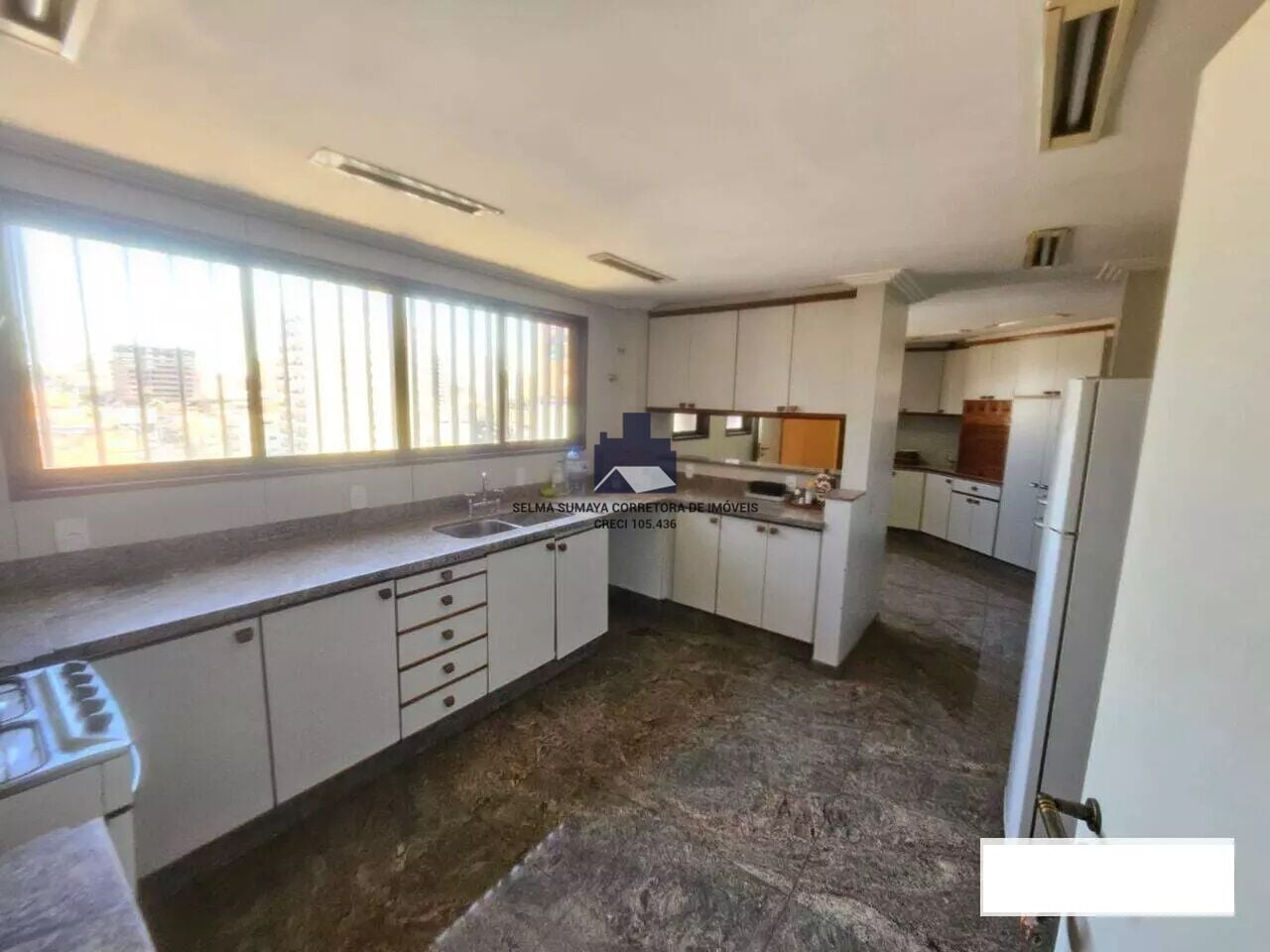 Apartamento com 4 quartos à venda, 375m² — foto 9 de 23