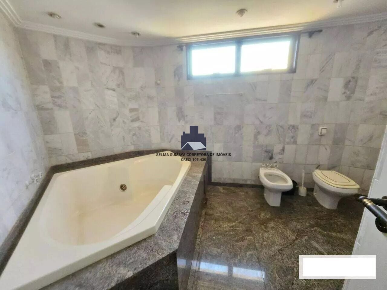 Apartamento com 4 quartos à venda, 375m² — foto 4 de 23