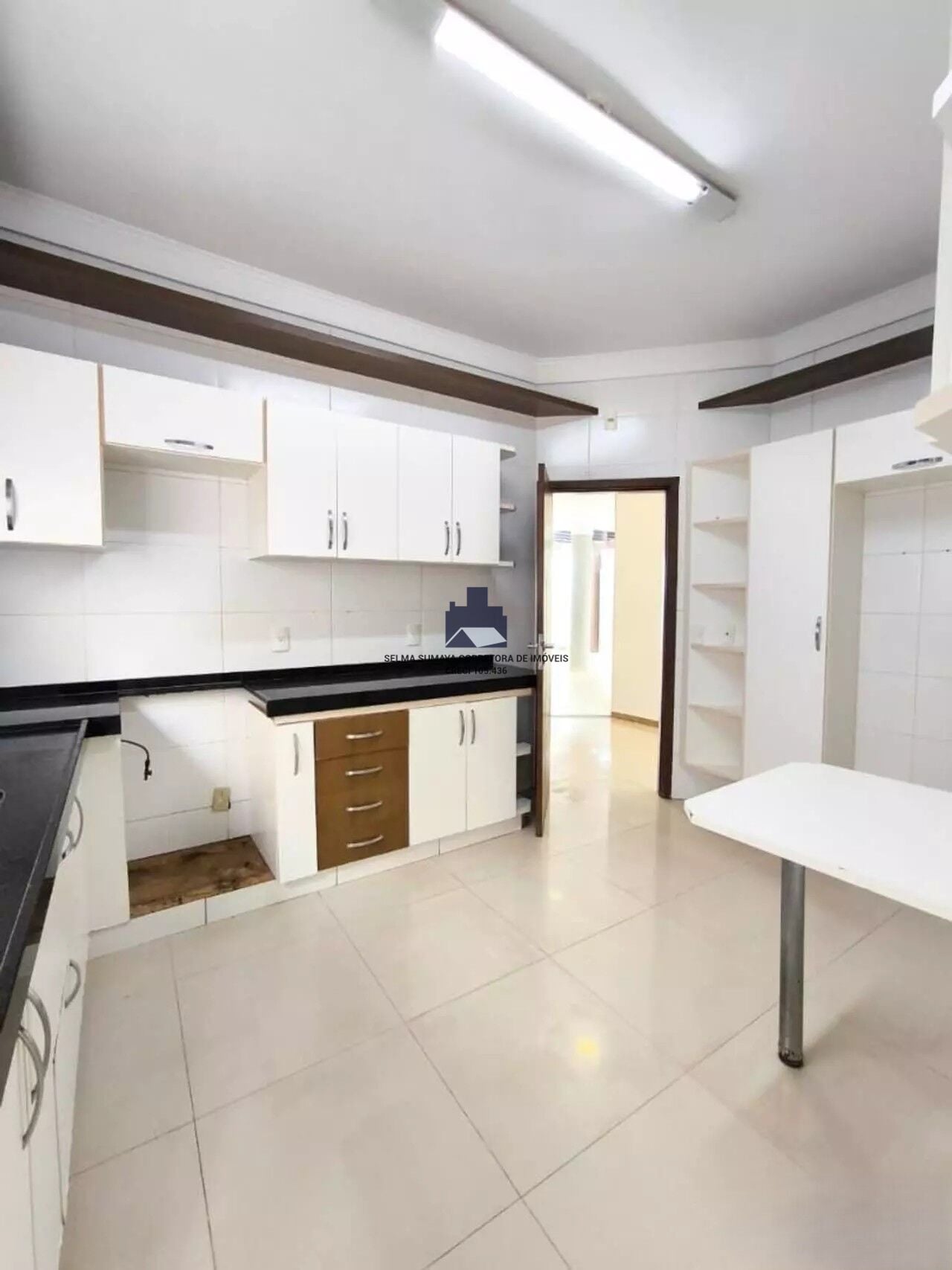Casa de Condomínio com 3 quartos à venda, 234m² — foto 5 de 21