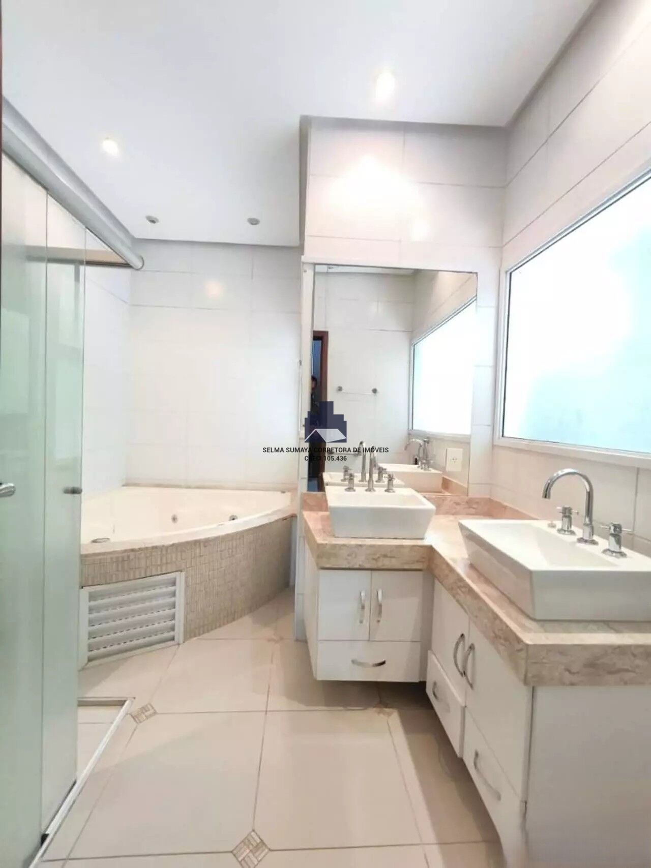 Casa de Condomínio com 3 quartos à venda, 234m² — foto 14 de 21