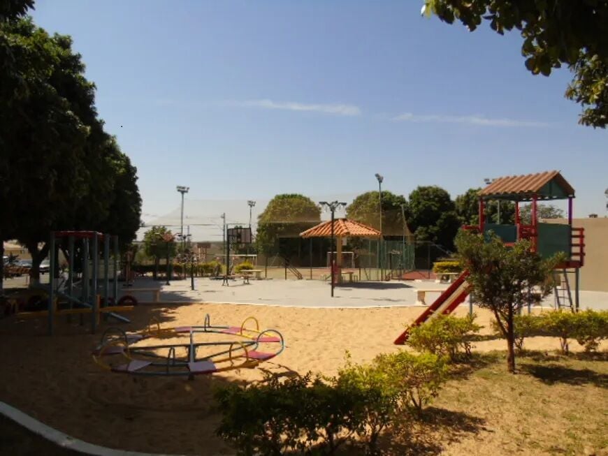 Terreno / Lote / Condomínio à venda, 450m² — foto 4 de 7