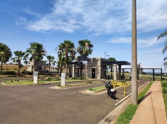 Terreno / Lote / Condomínio à venda, 303m² — foto 13 de 19