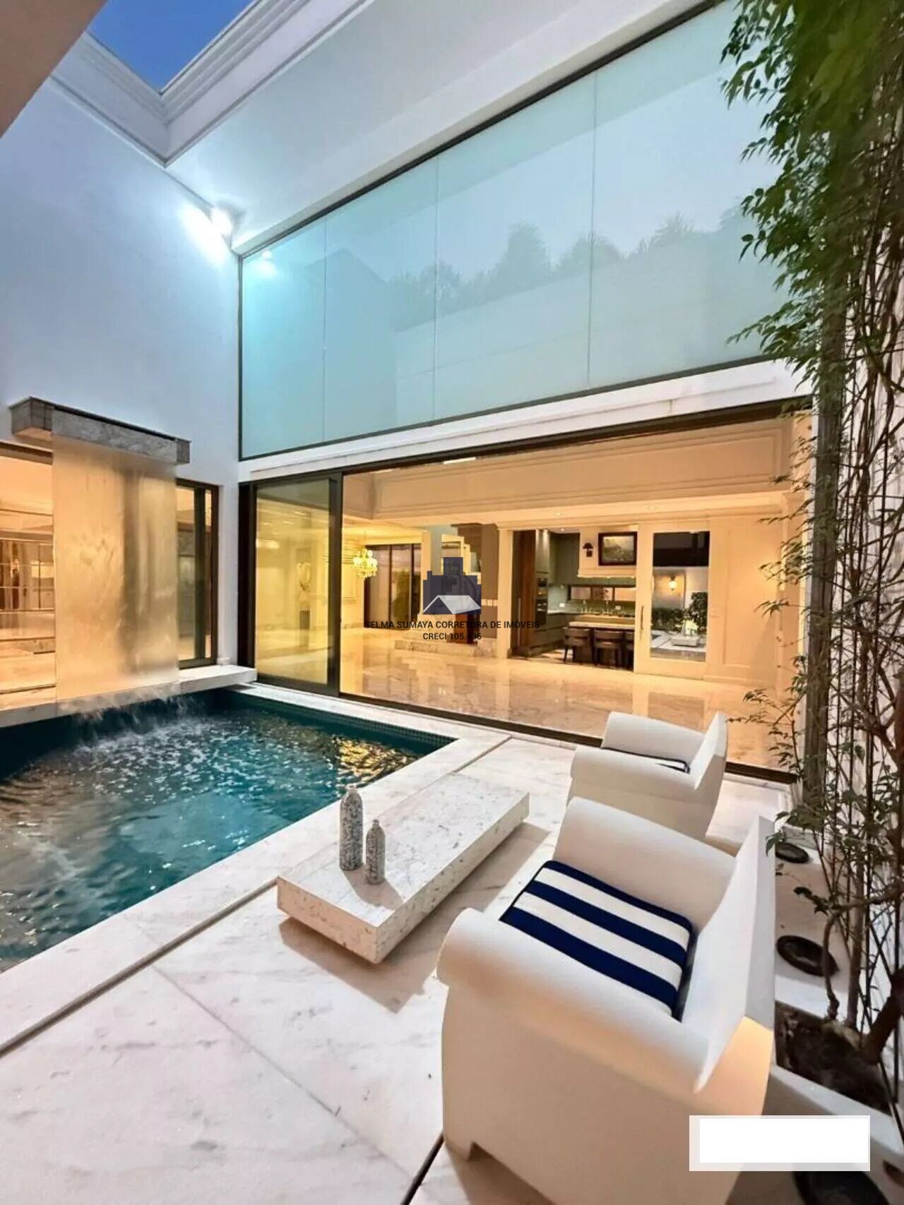 Casa de Condomínio com 3 quartos à venda, 380m² — foto 8 de 17